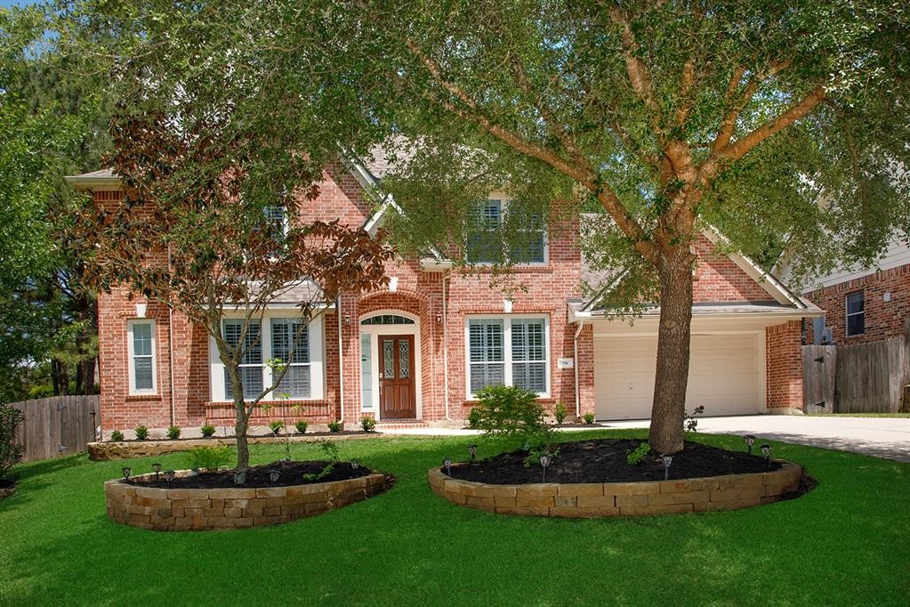 79 French Oaks - Oversized, Corner Location