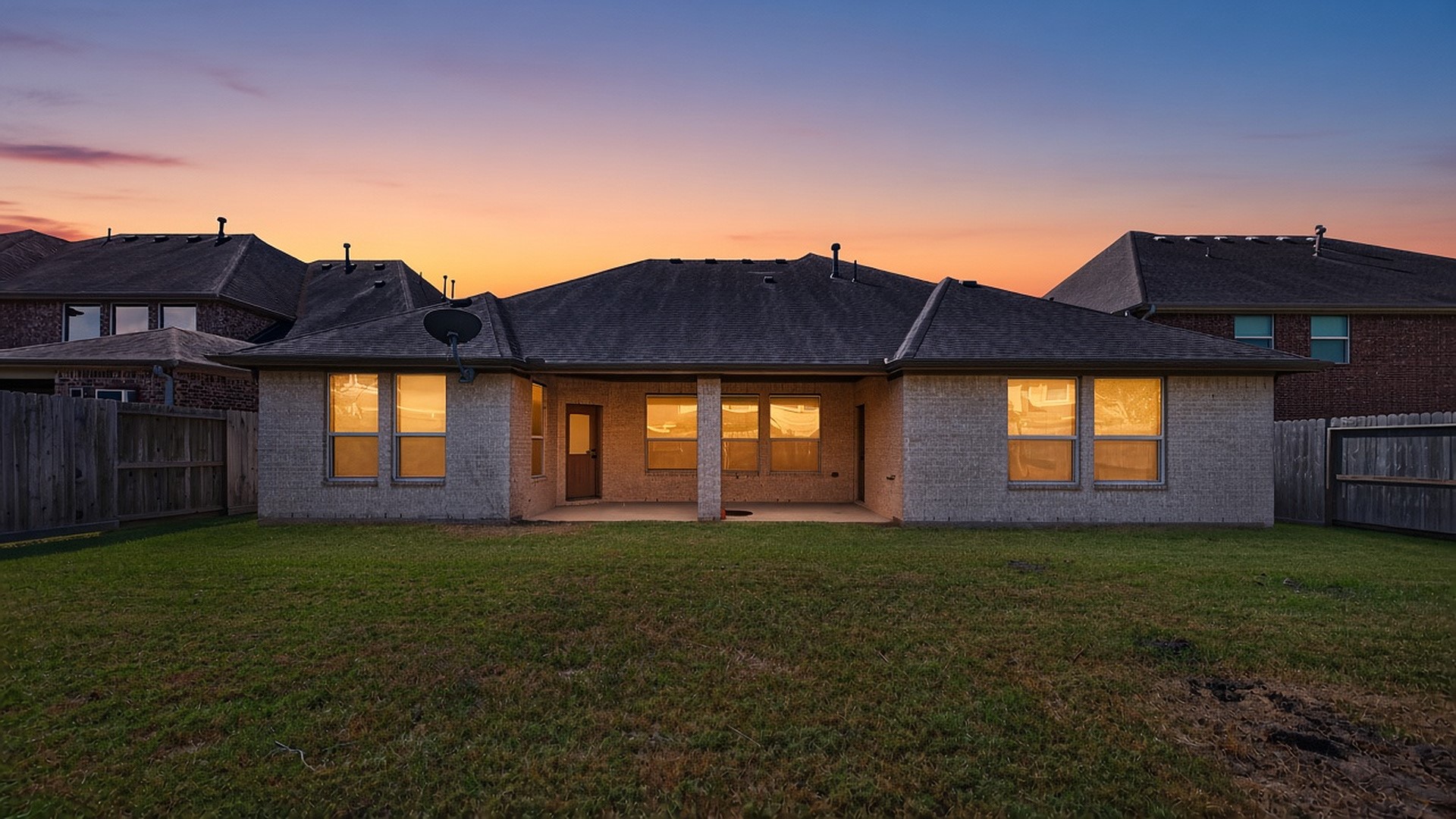1114 Sydney Lane, Friendswood, TX 77546