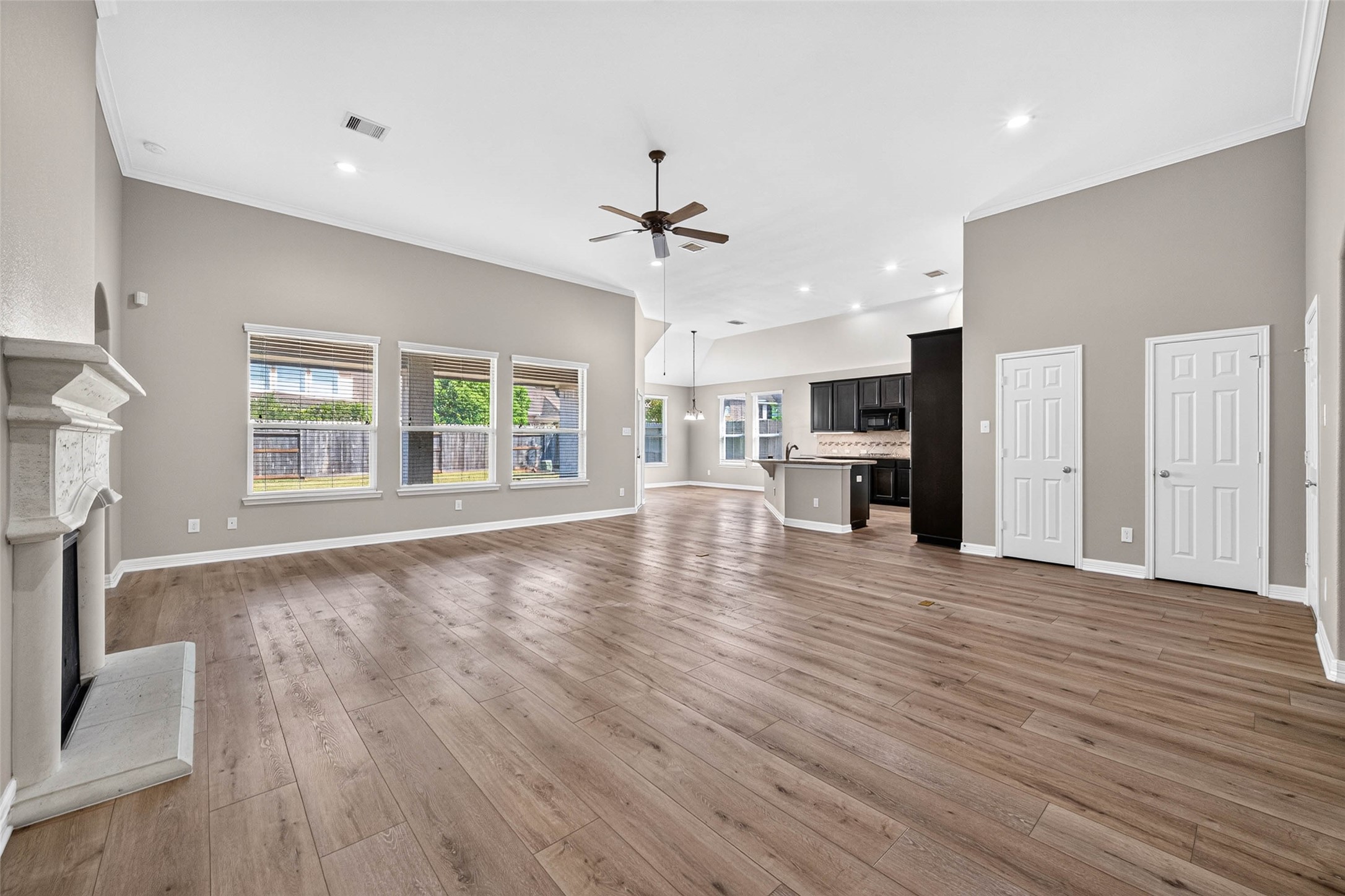 1114 Sydney Lane, Friendswood, TX 77546