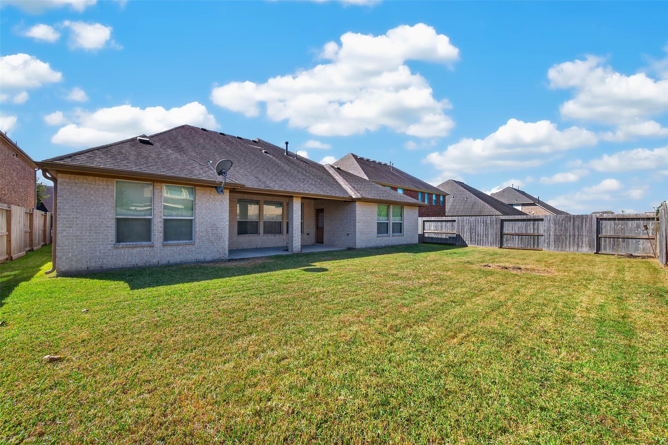 1114 Sydney Lane, Friendswood, TX 77546