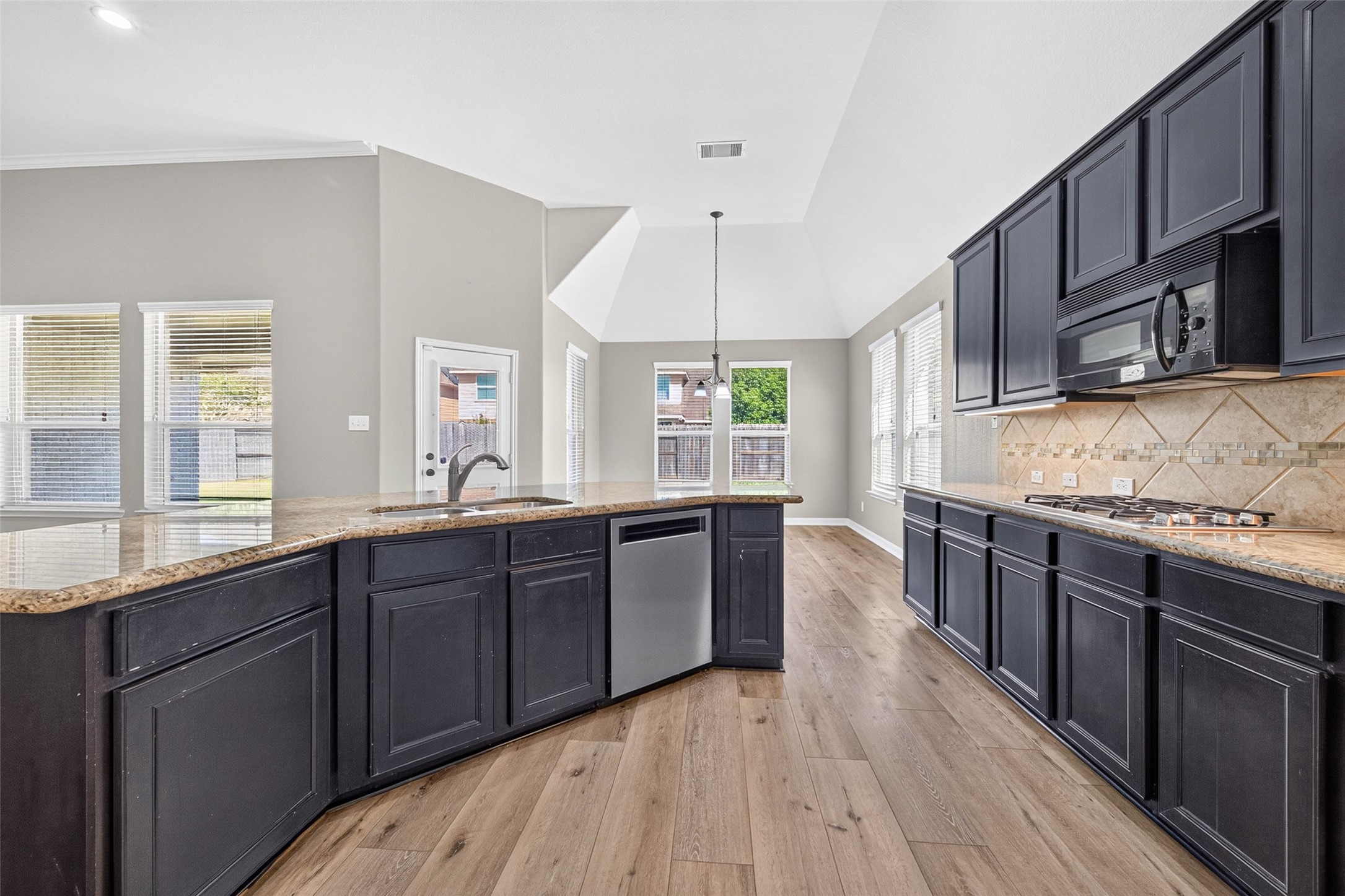 1114 Sydney Lane, Friendswood, TX 77546
