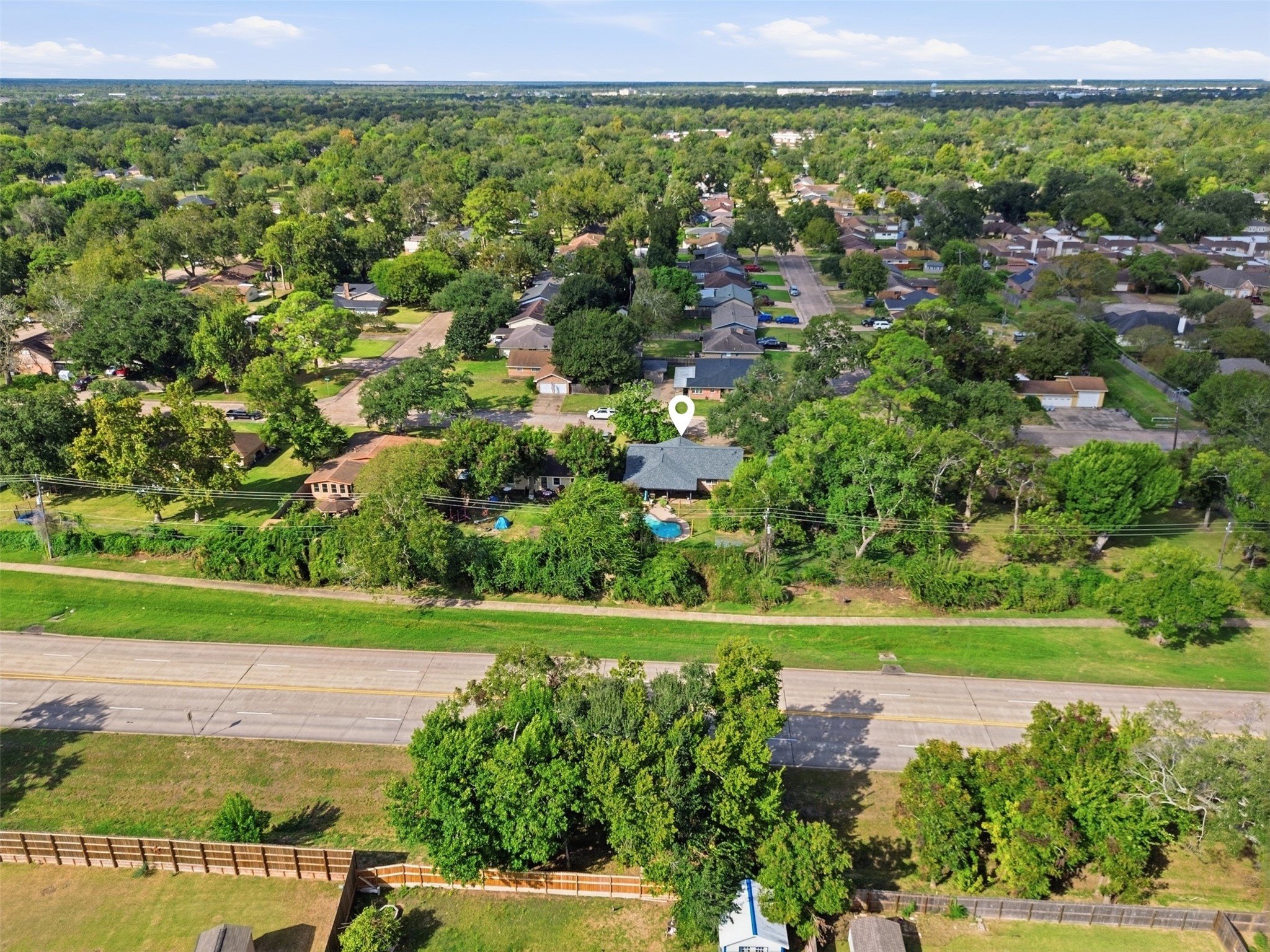 321 Chestnut Street, Lake Jackson, TX 77566