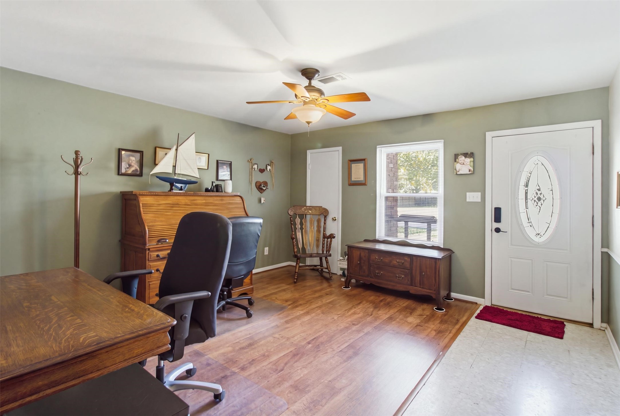 Office or 2nd living area Office or 2nd living area