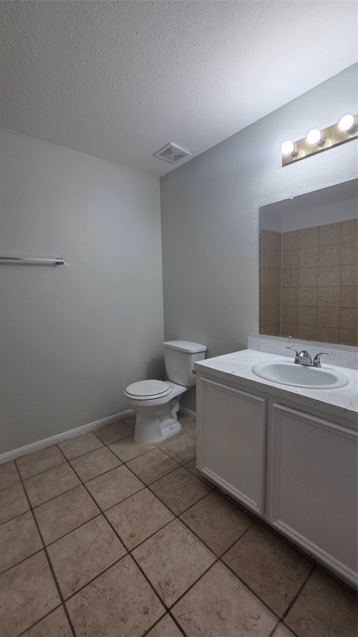 Unit B - Bathroom #2 Upstairs