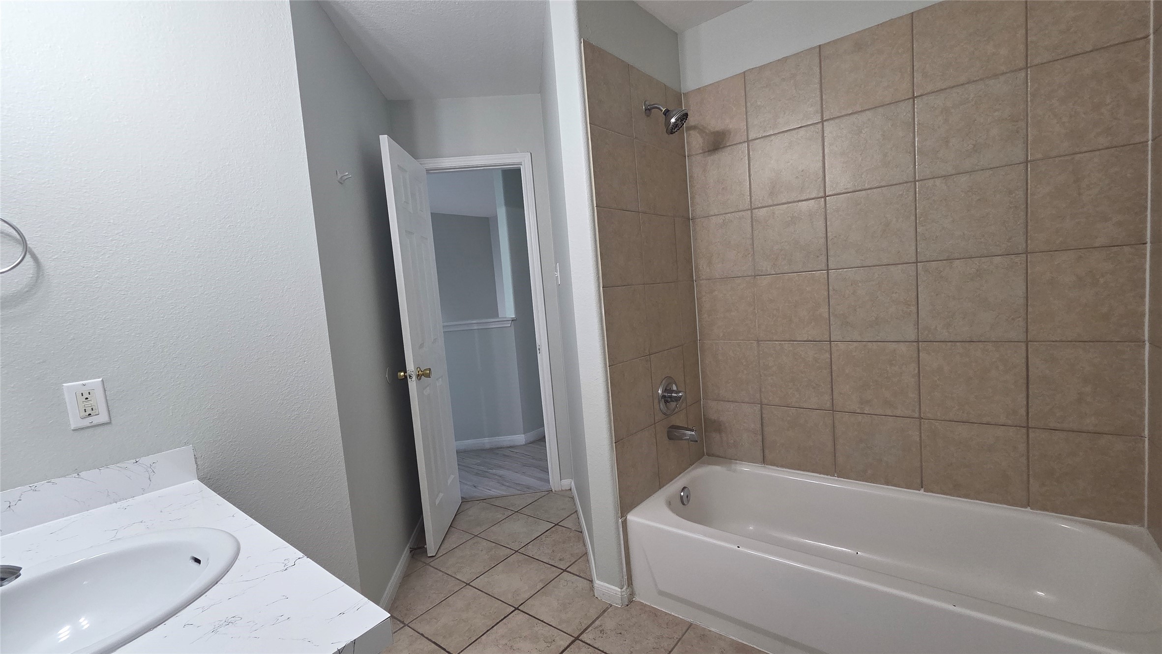 Unit B - Bathroom #2 Upstairs