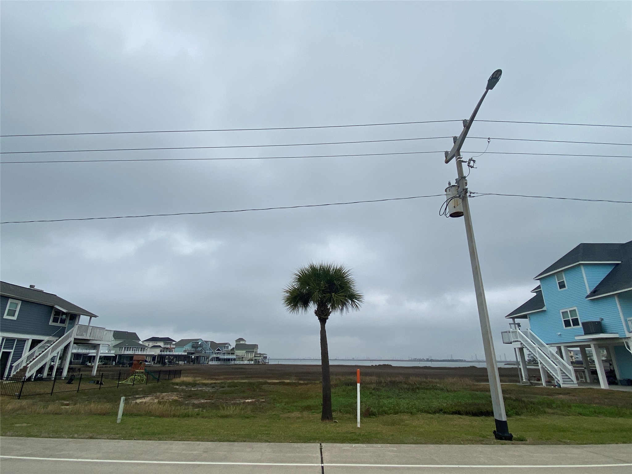 Lot 22 Tiki Drive, Tiki Island, TX 77554