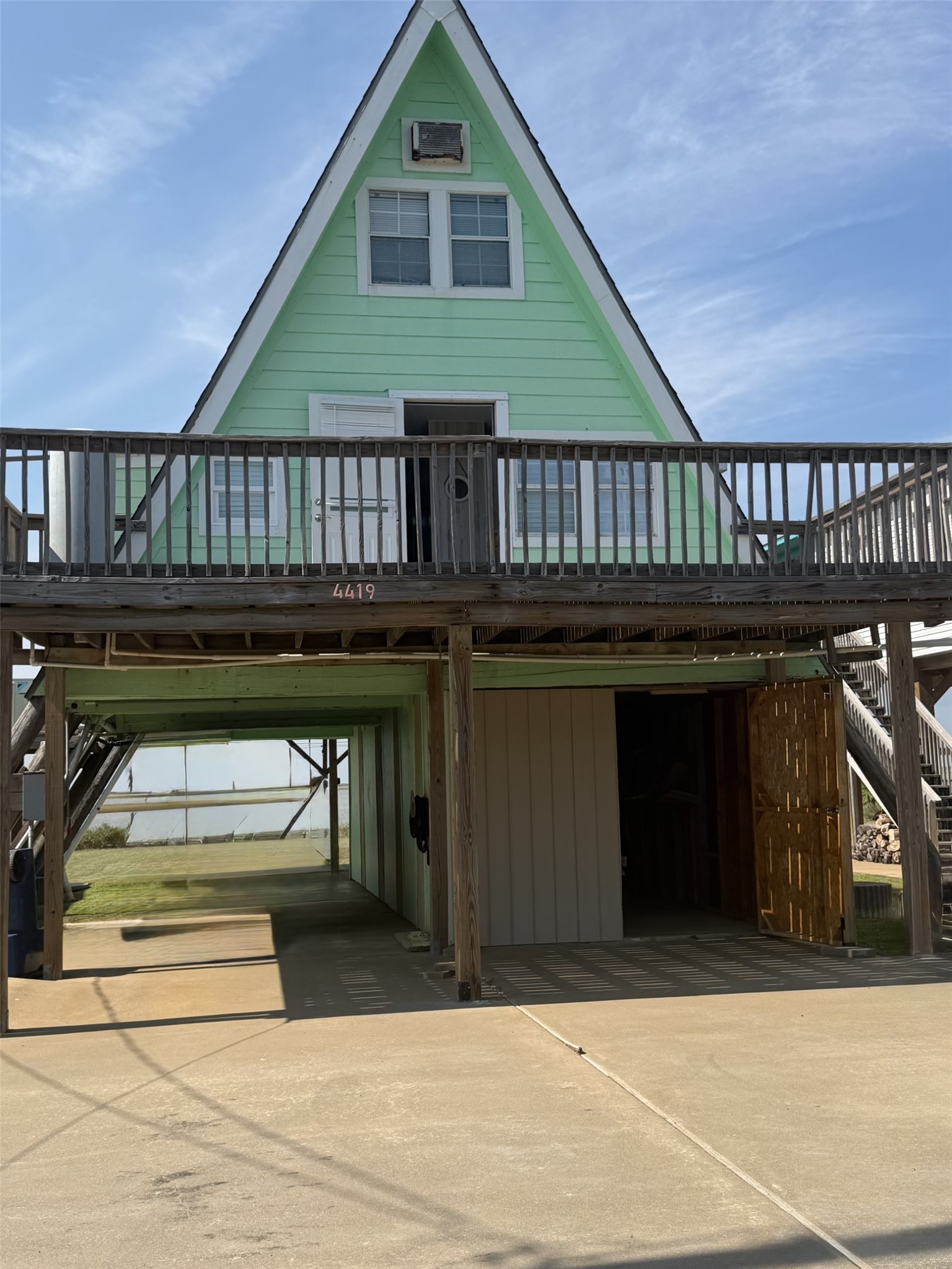 4419 Palm Street, Freeport, TX 77541