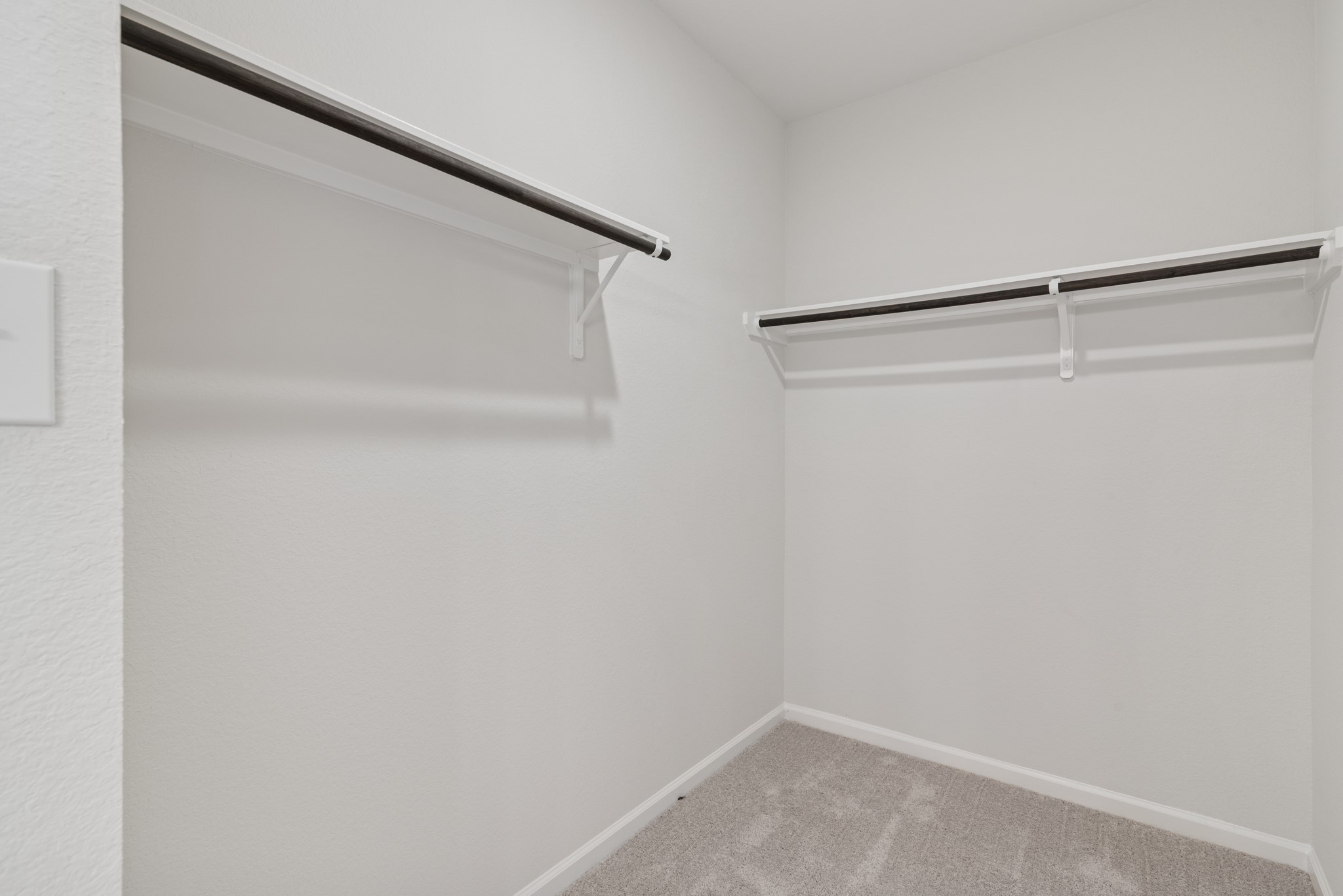 Sample floor plan image for illustration; upgrades, options, and colors may vary.