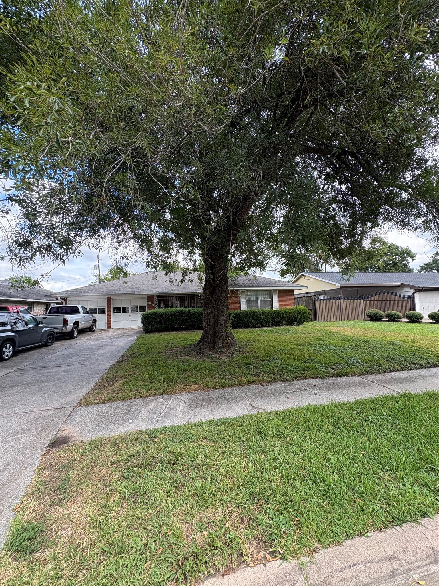6039 Harbrook Drive, Houston, TX 77087 6039 Harbrook Drive, Houston, TX 77087