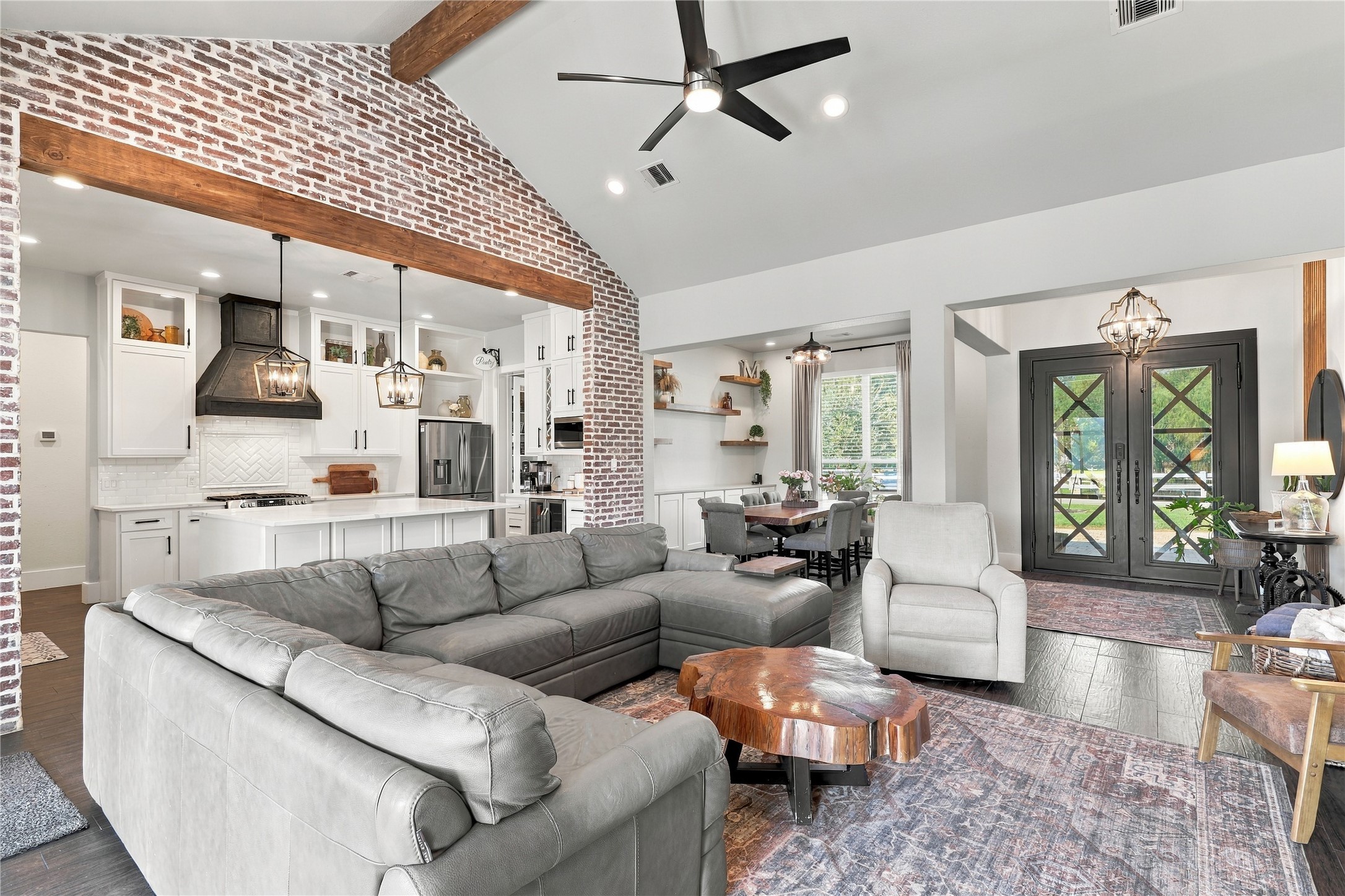 9879 Stone Ranch Boulevard, Montgomery, TX 77316