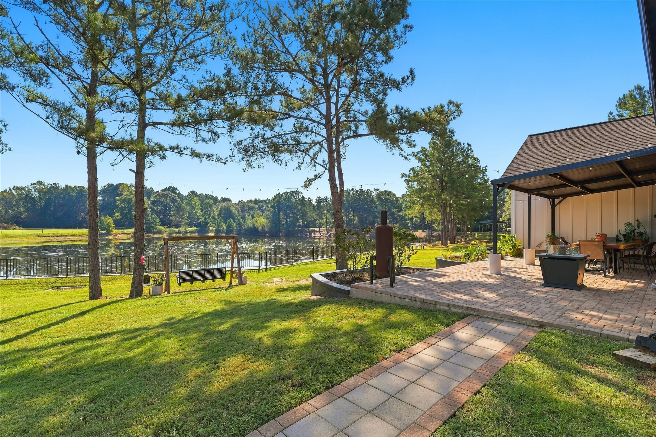 9879 Stone Ranch Boulevard, Montgomery, TX 77316