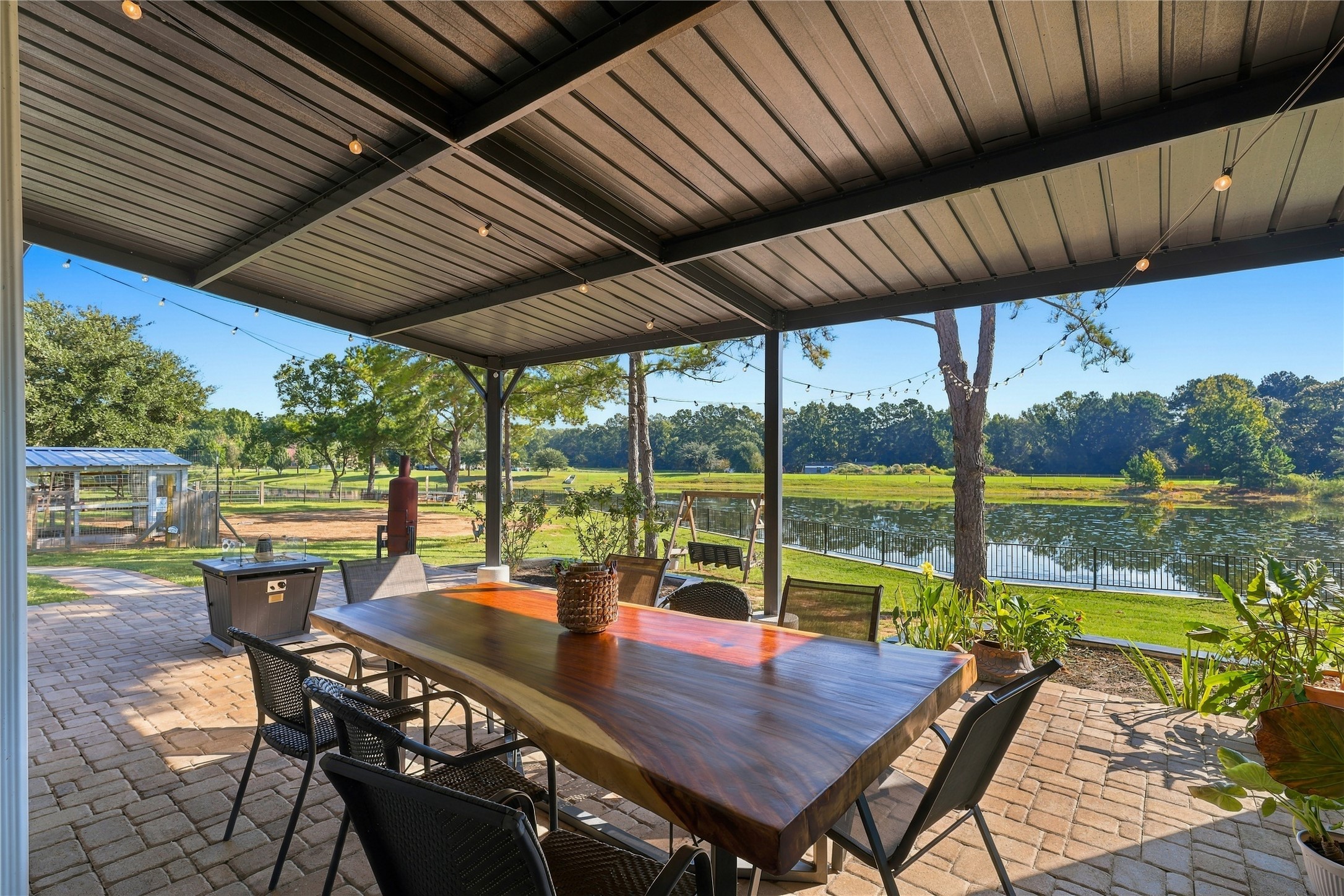 9879 Stone Ranch Boulevard, Montgomery, TX 77316