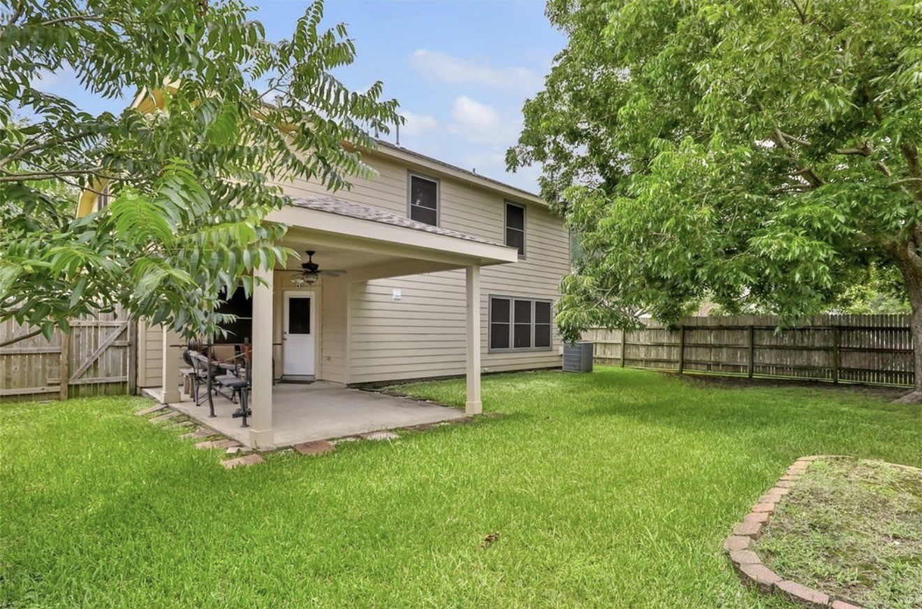 8038 Echinacea Drive, Baytown, TX 77521