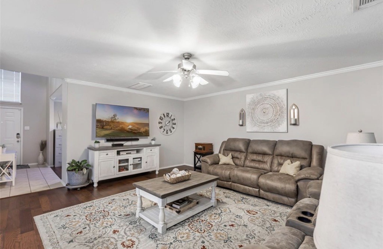 8038 Echinacea Drive, Baytown, TX 77521