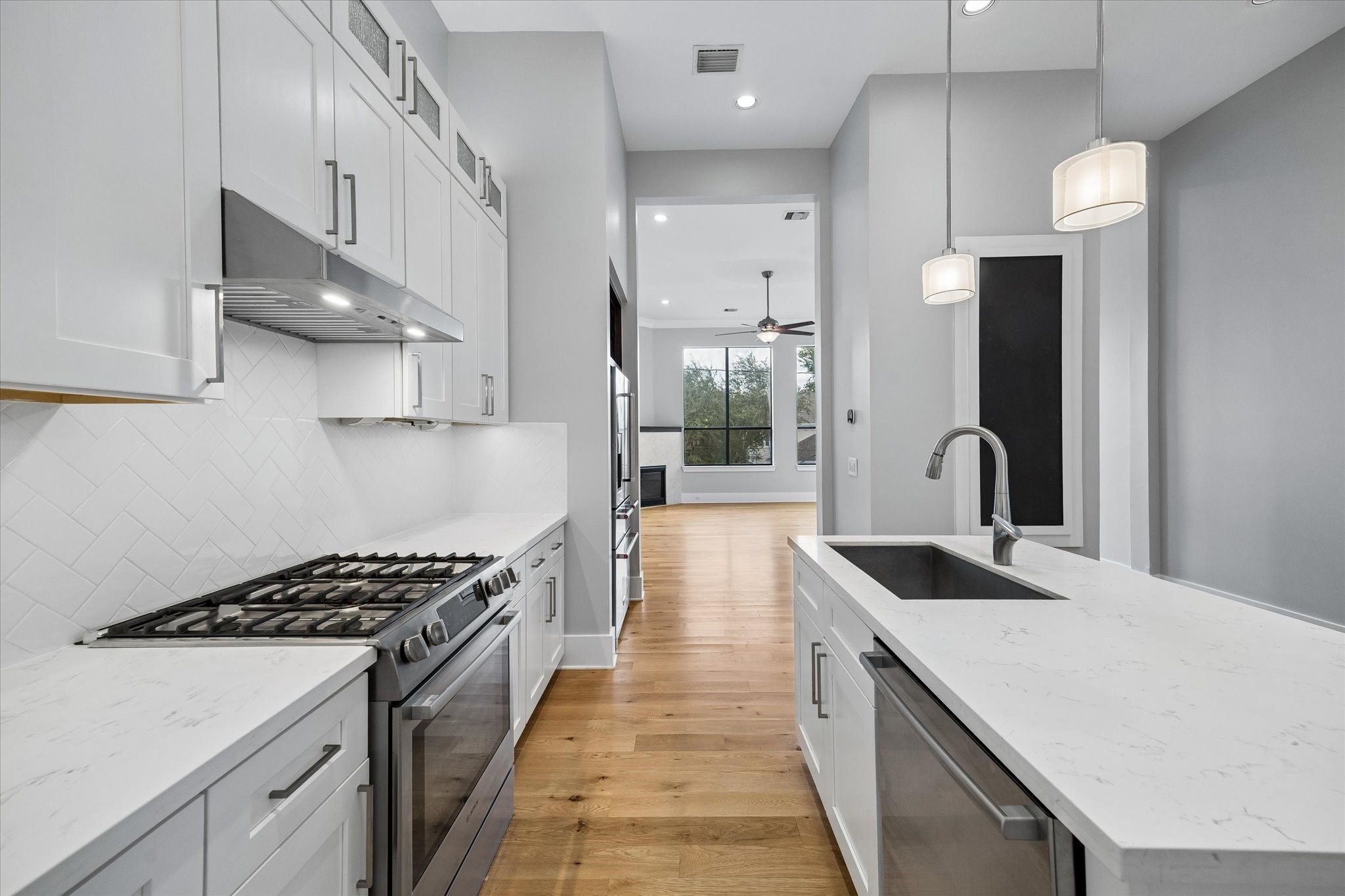 839 W 19th Street, Houston, TX 77008