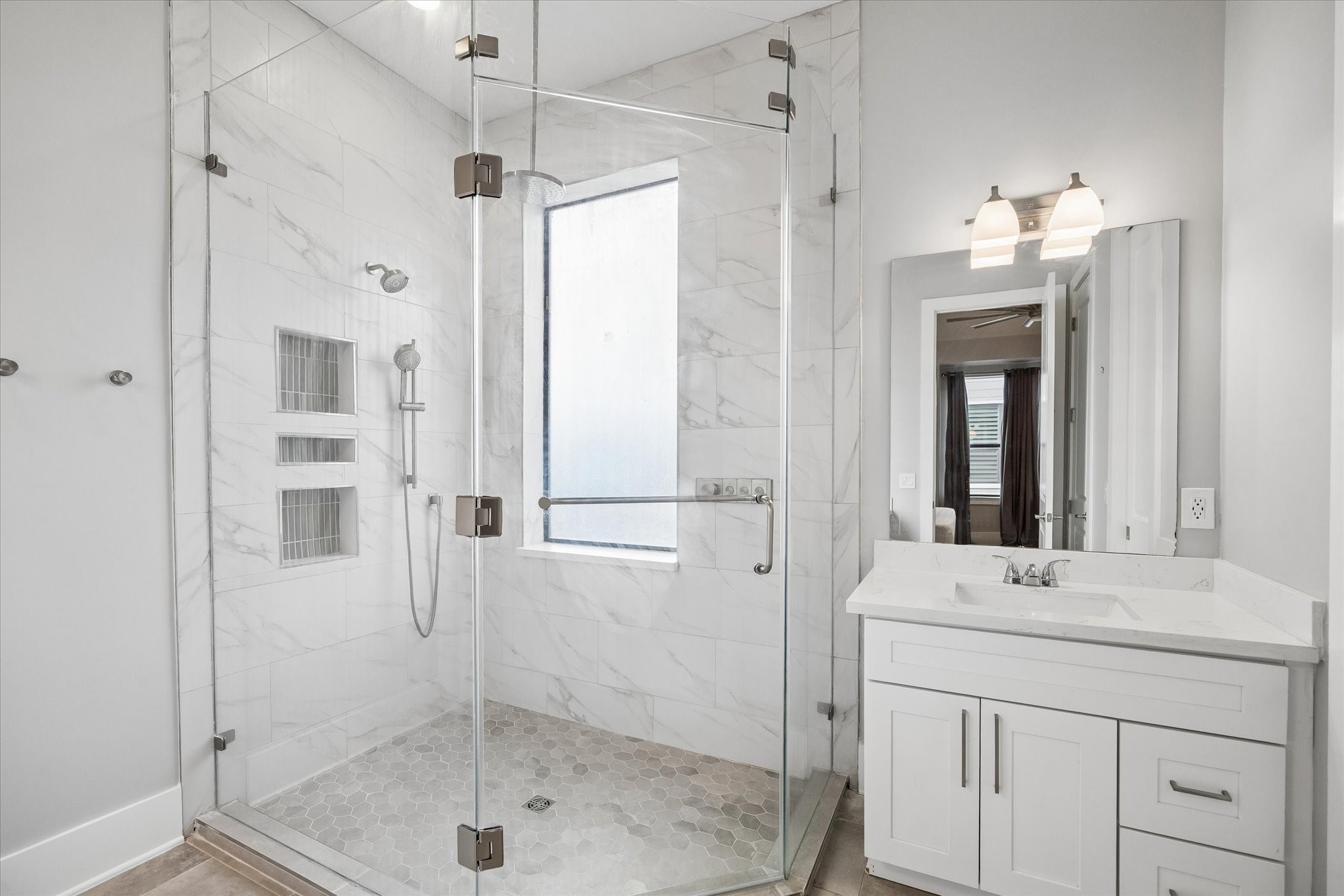 839 W 19th Street, Houston, TX 77008