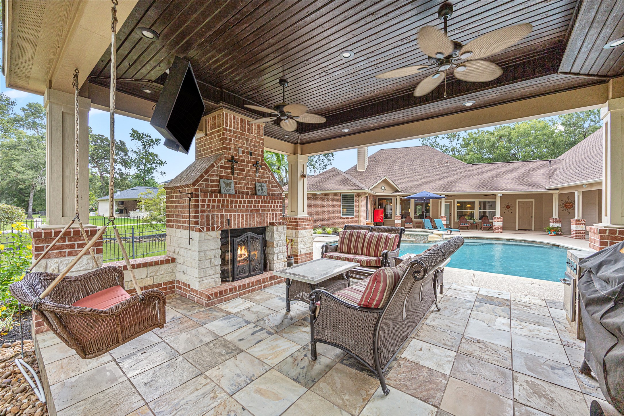 27511 Fairway Oaks Drive, Huffman, TX 77336 27511 Fairway Oaks Drive, Huffman, TX 77336