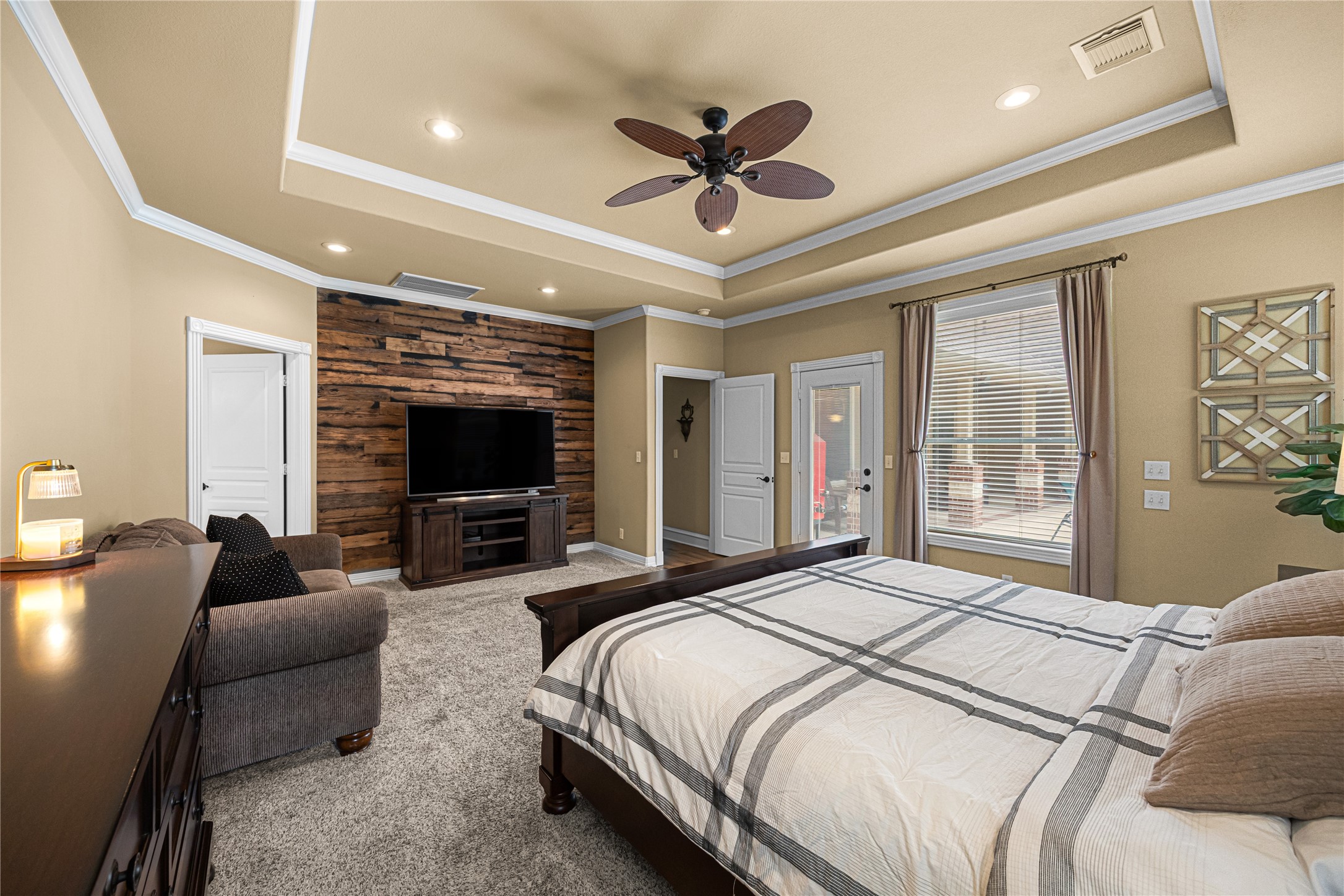 27511 Fairway Oaks Drive, Huffman, TX 77336