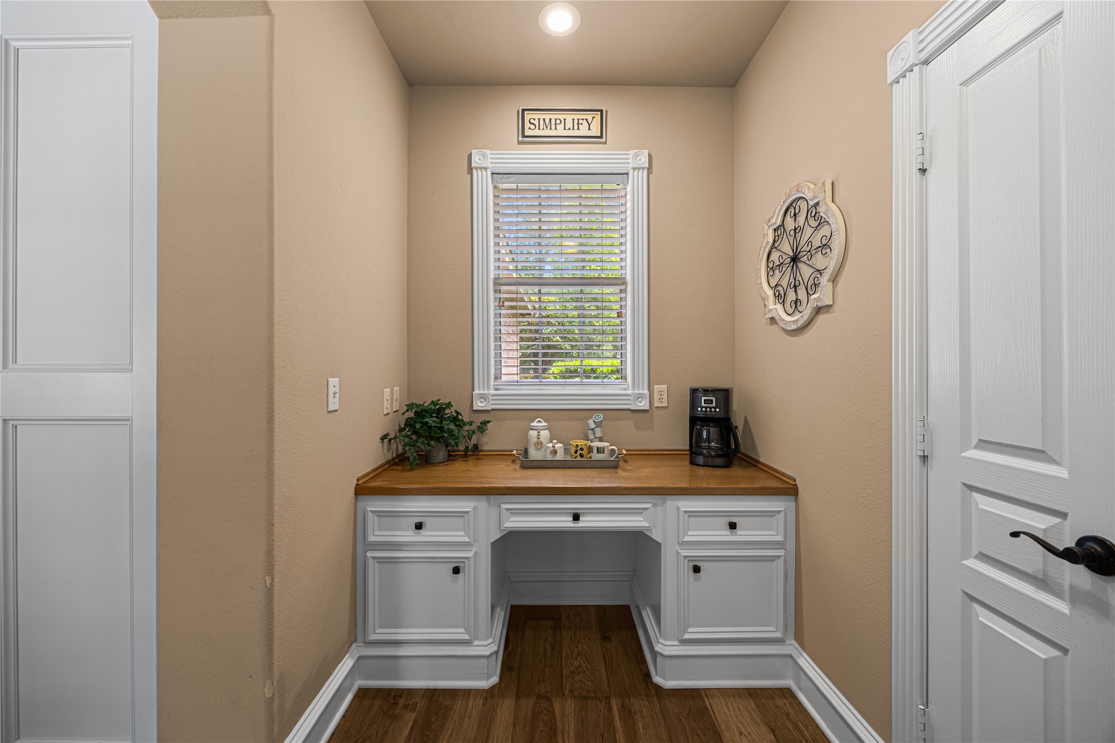 27511 Fairway Oaks Drive, Huffman, TX 77336