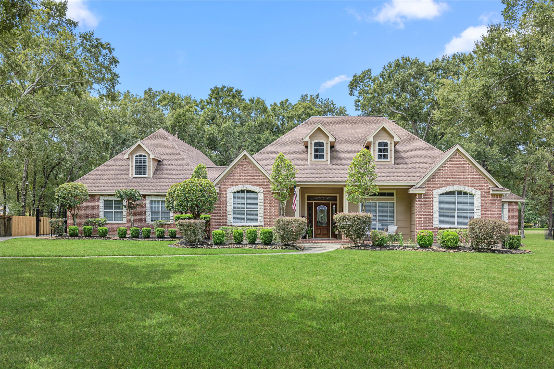 27511 Fairway Oaks Drive, Huffman, TX 77336