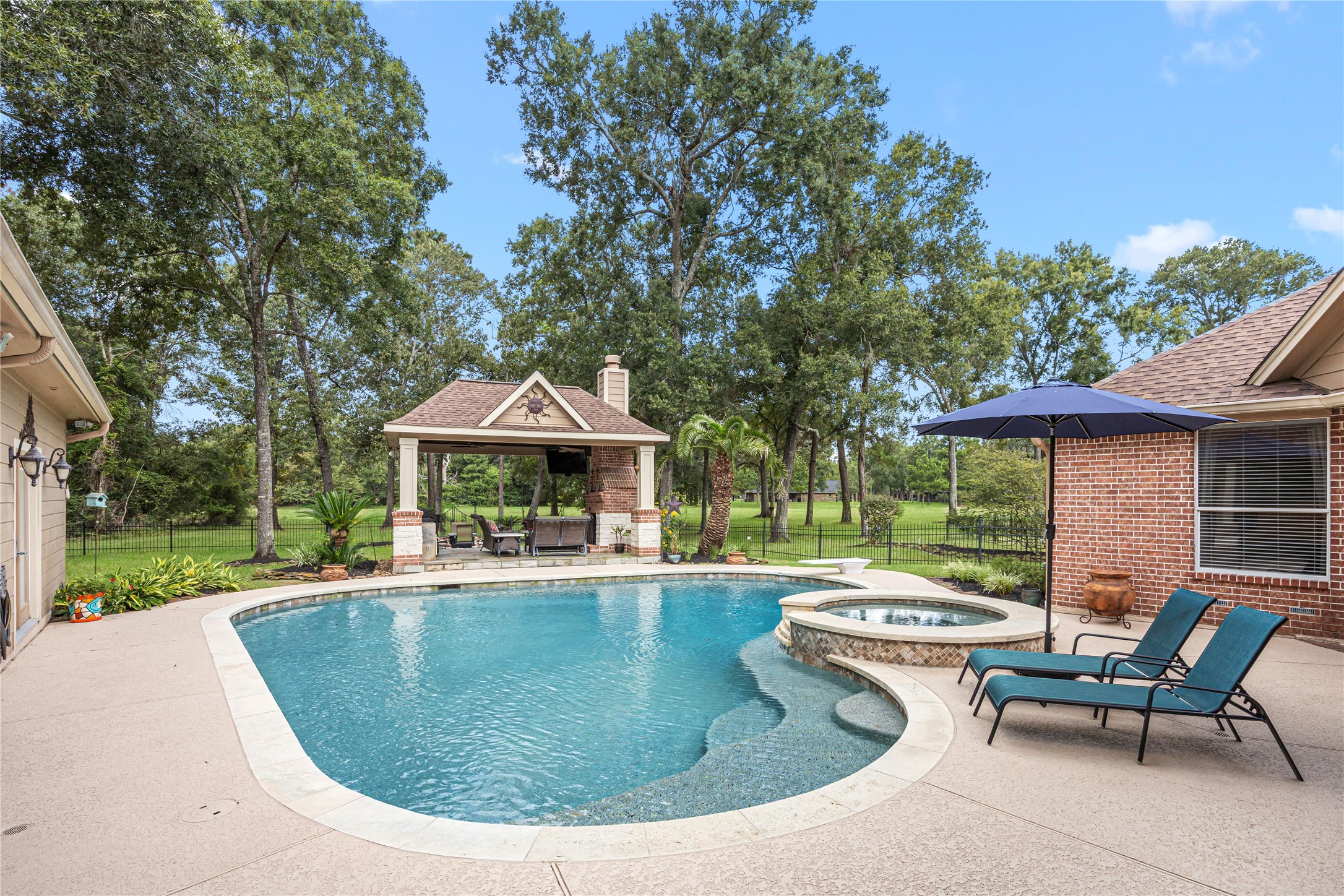 27511 Fairway Oaks Drive, Huffman, TX 77336 27511 Fairway Oaks Drive, Huffman, TX 77336