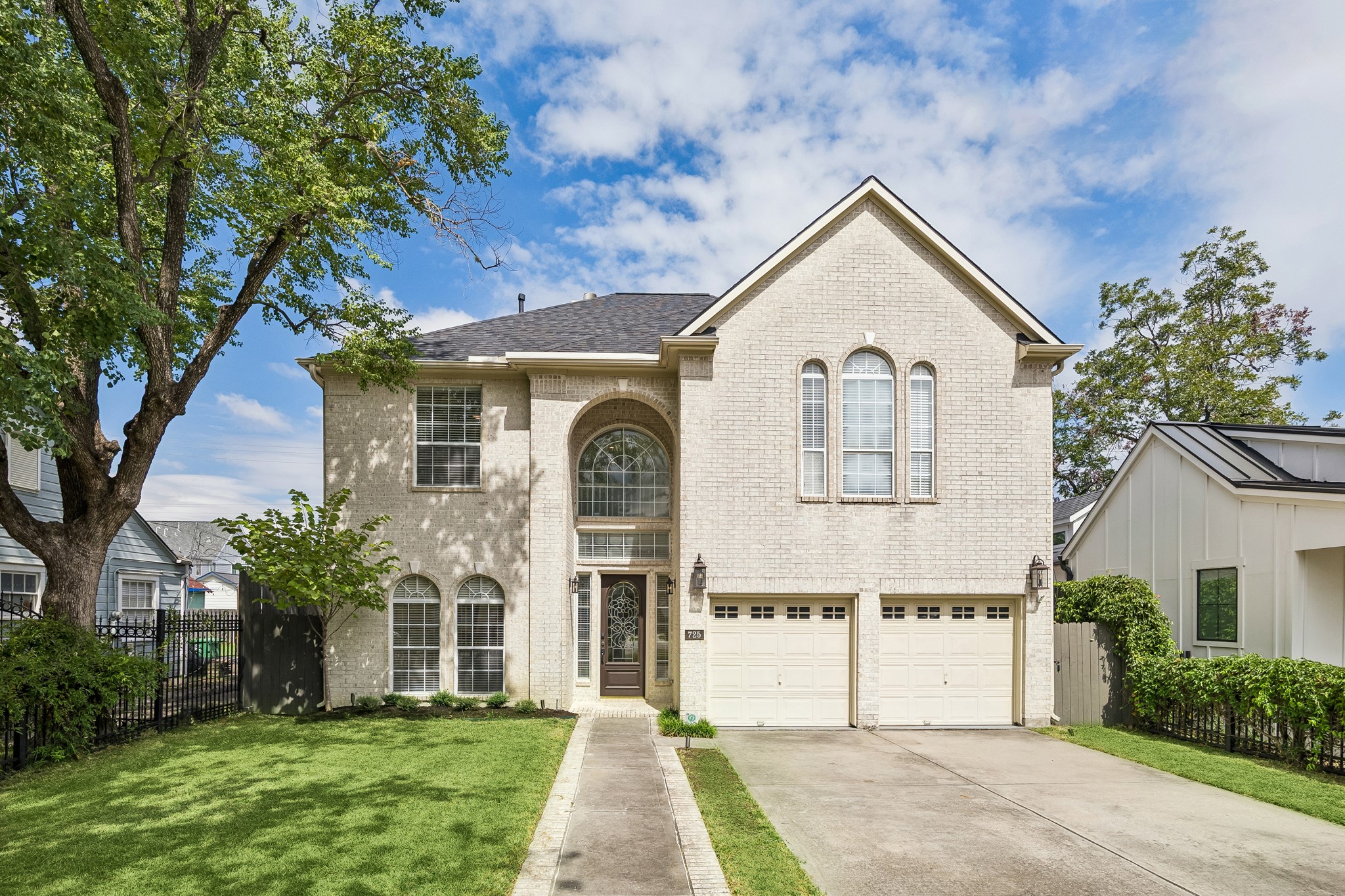 725 E 13th 1/2 Street, Houston, TX 77008 725 E 13th 1/2 Street, Houston, TX 77008