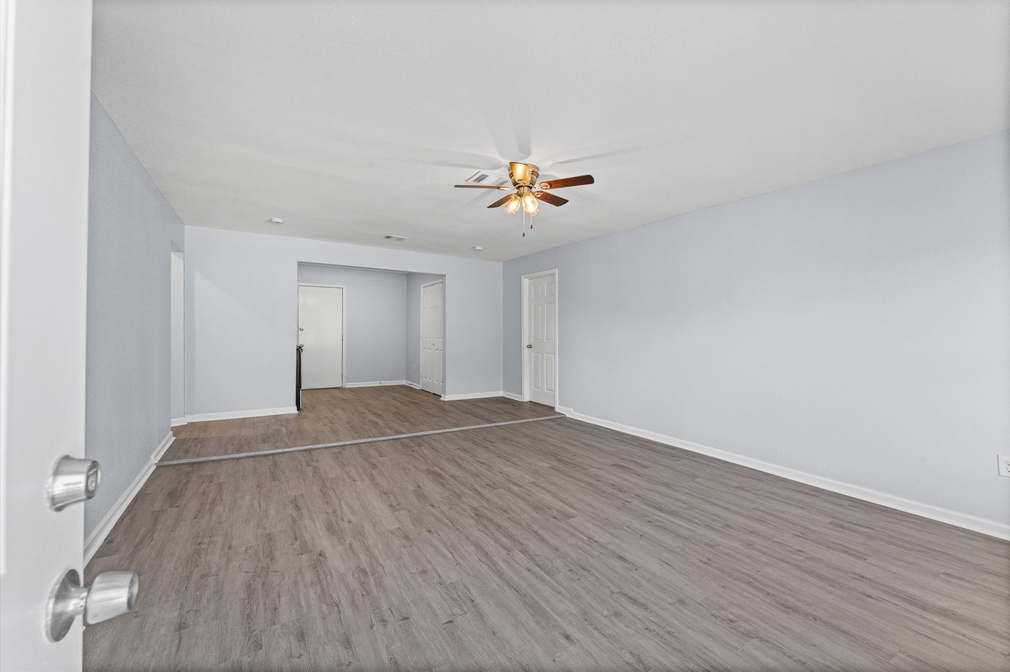 509 17th Avenue N, Texas City, TX 77590