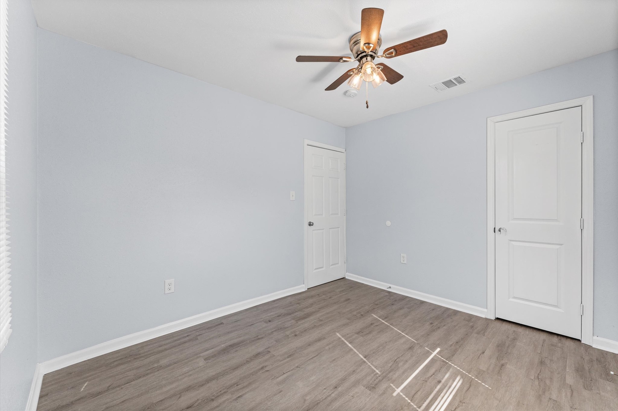 509 17th Avenue N, Texas City, TX 77590