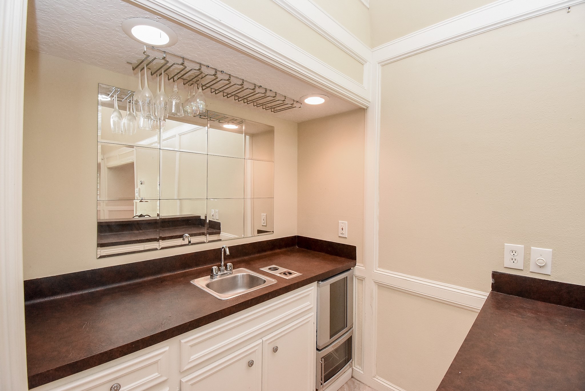 426 Longview Drive, Sugar Land, TX 77478