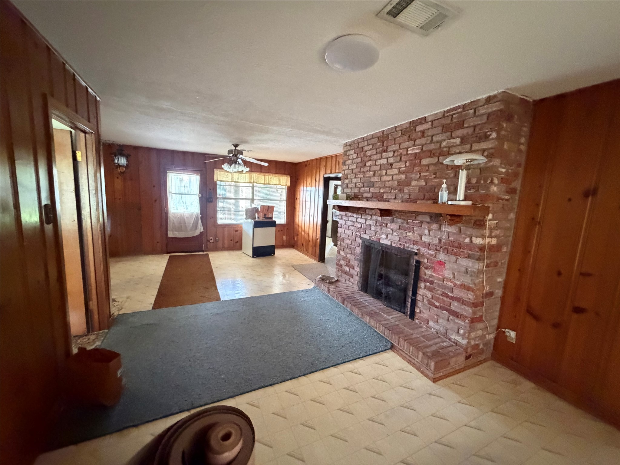 1316 Avenue L, South Houston, TX 77587 1316 Avenue L, South Houston, TX 77587