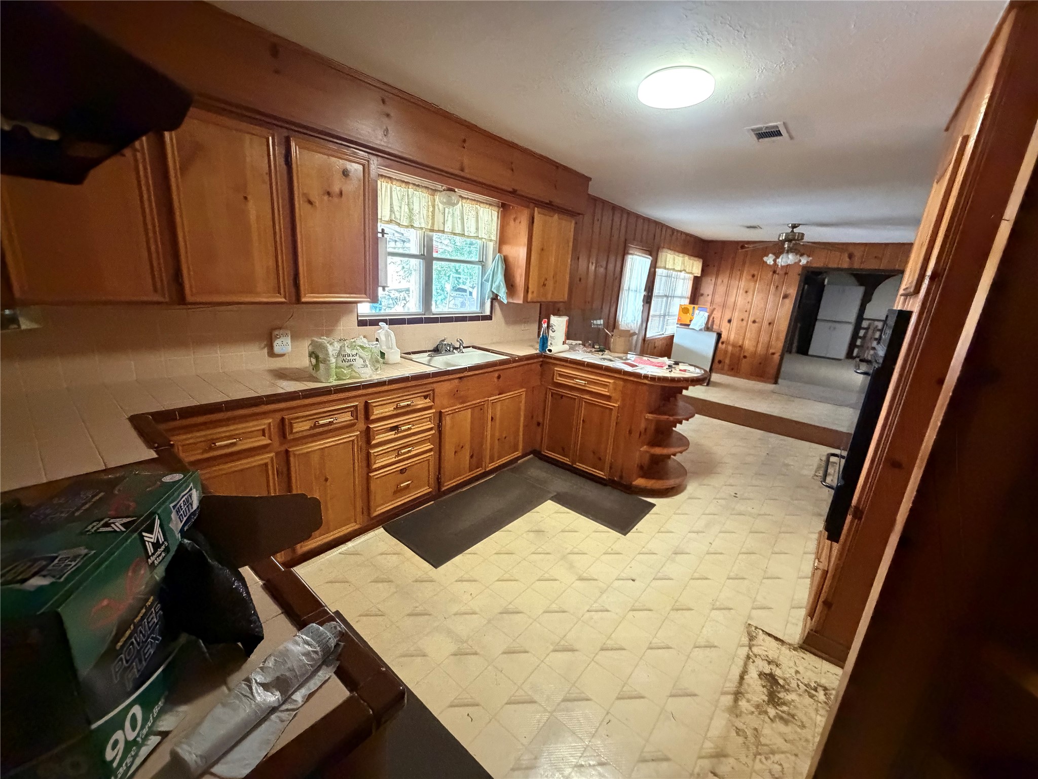1316 Avenue L, South Houston, TX 77587 1316 Avenue L, South Houston, TX 77587