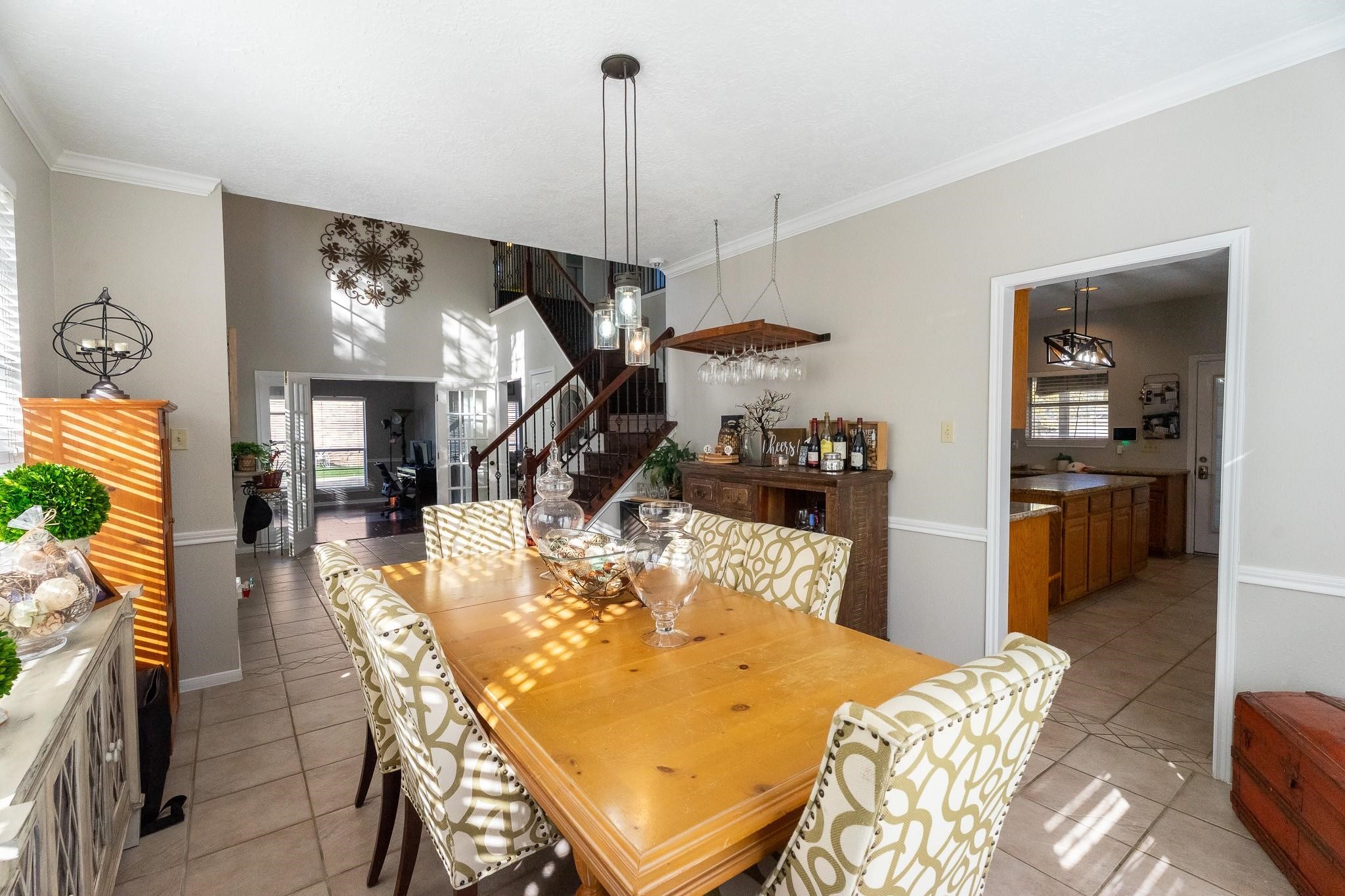 1209 Twin Oaks Street, Friendswood, TX 77546