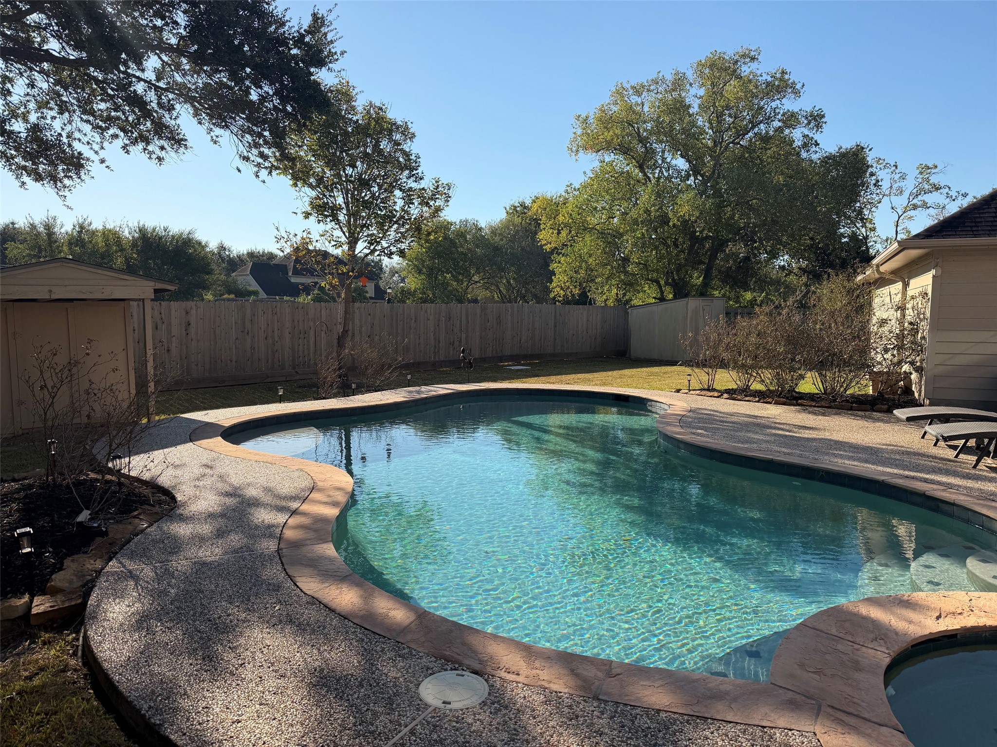 1209 Twin Oaks Street, Friendswood, TX 77546