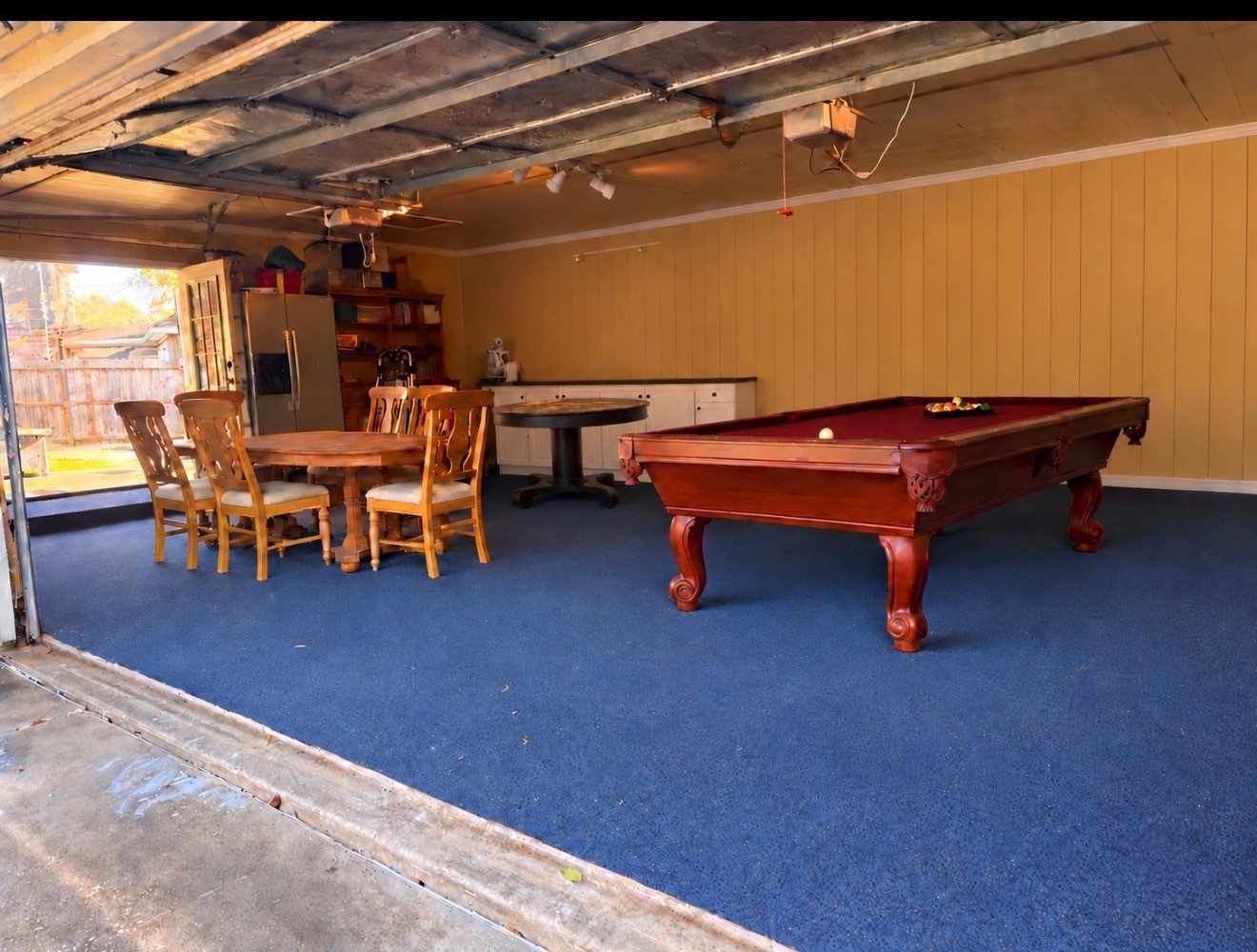 1209 Twin Oaks Street, Friendswood, TX 77546
