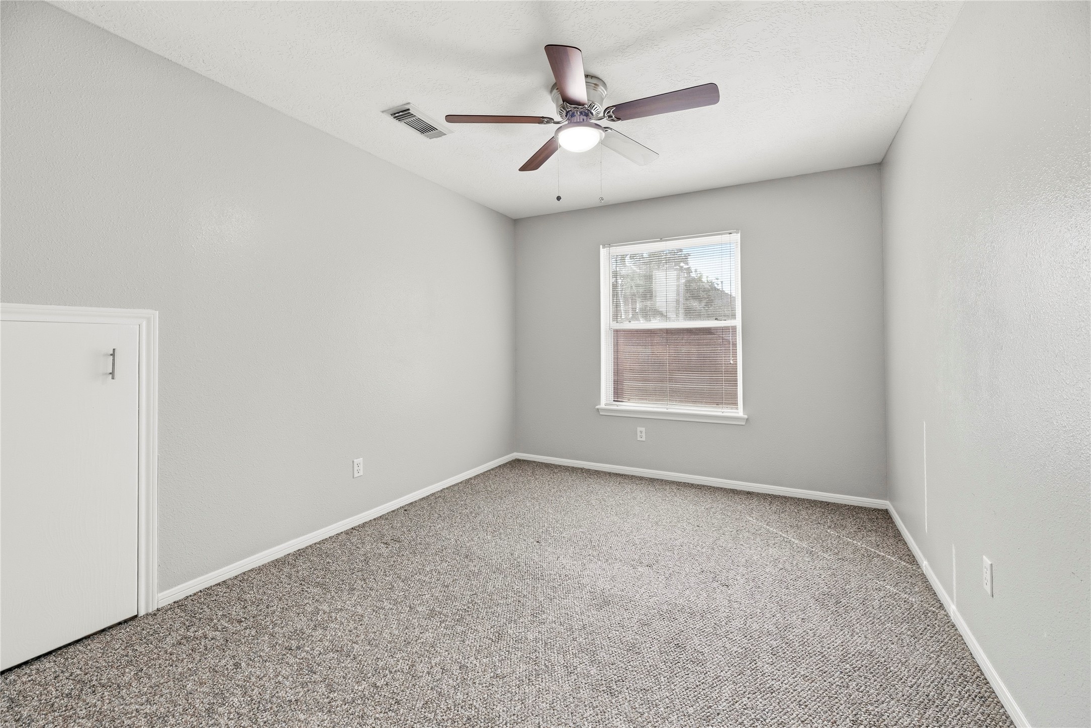 Upstairs bedroom.
