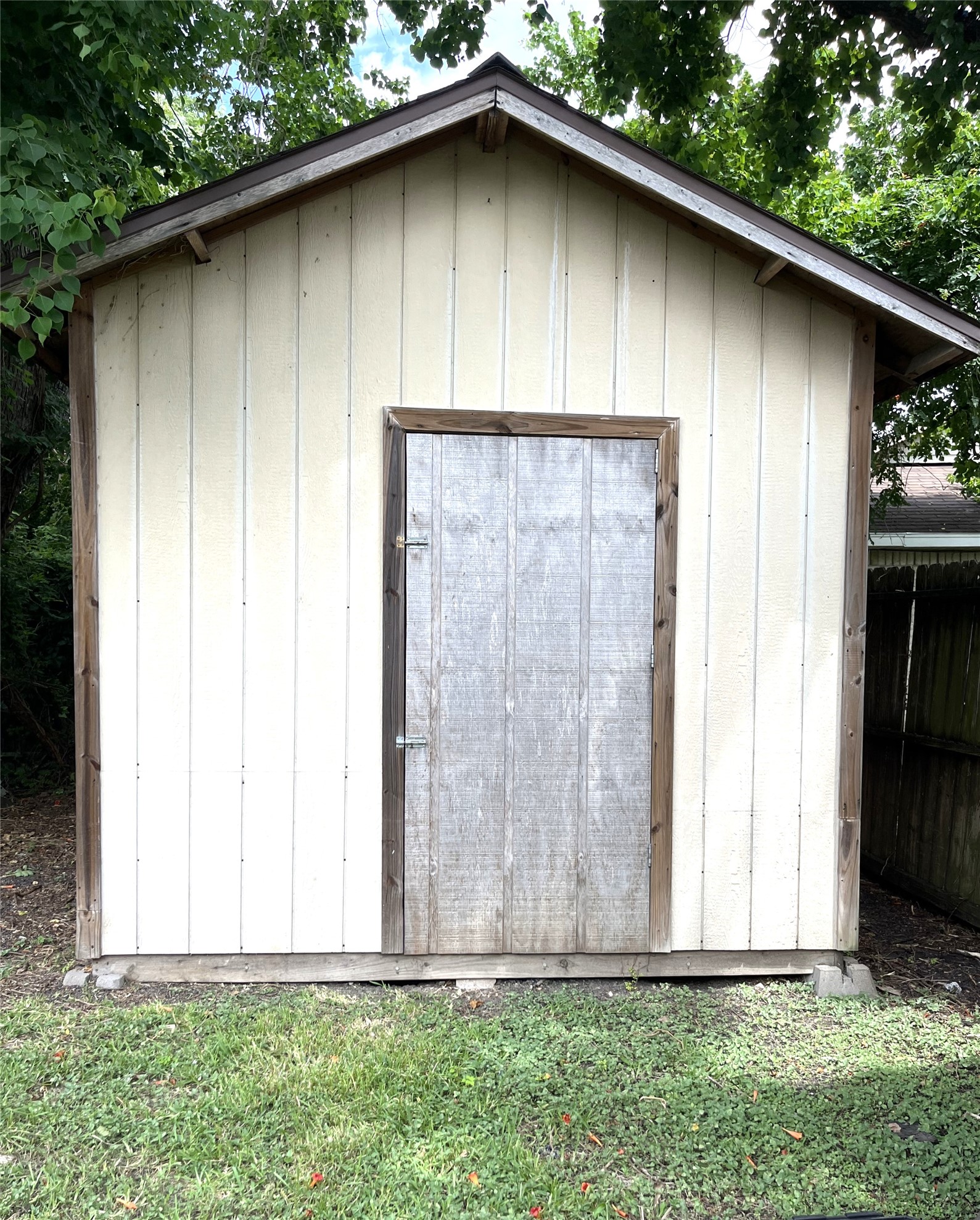 10x10 storage shed
