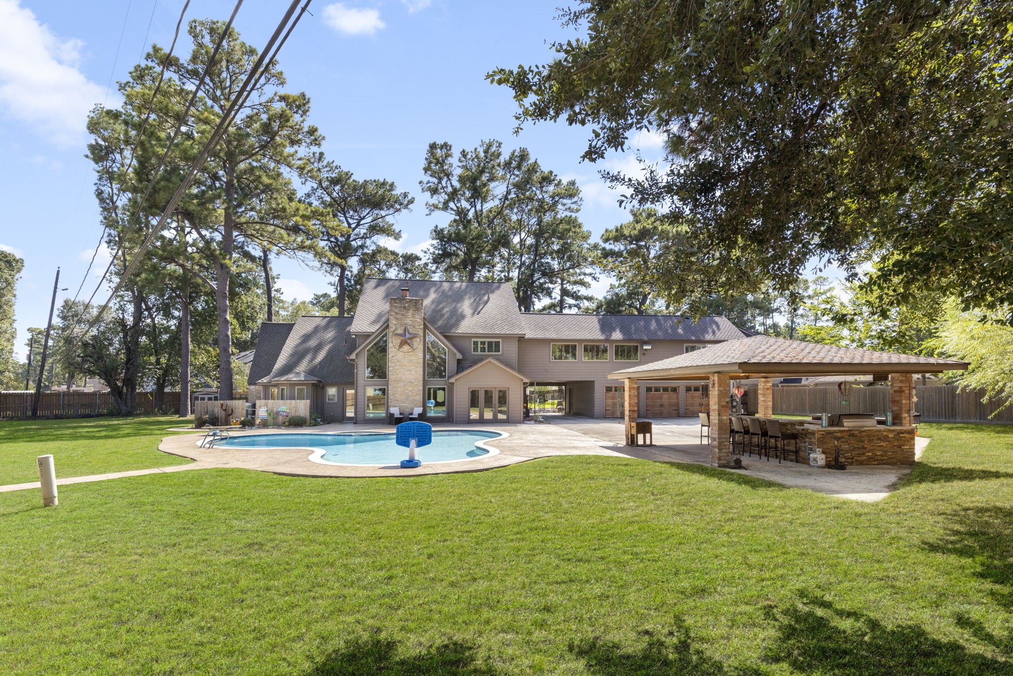 This backyard oasis is waiting for you.