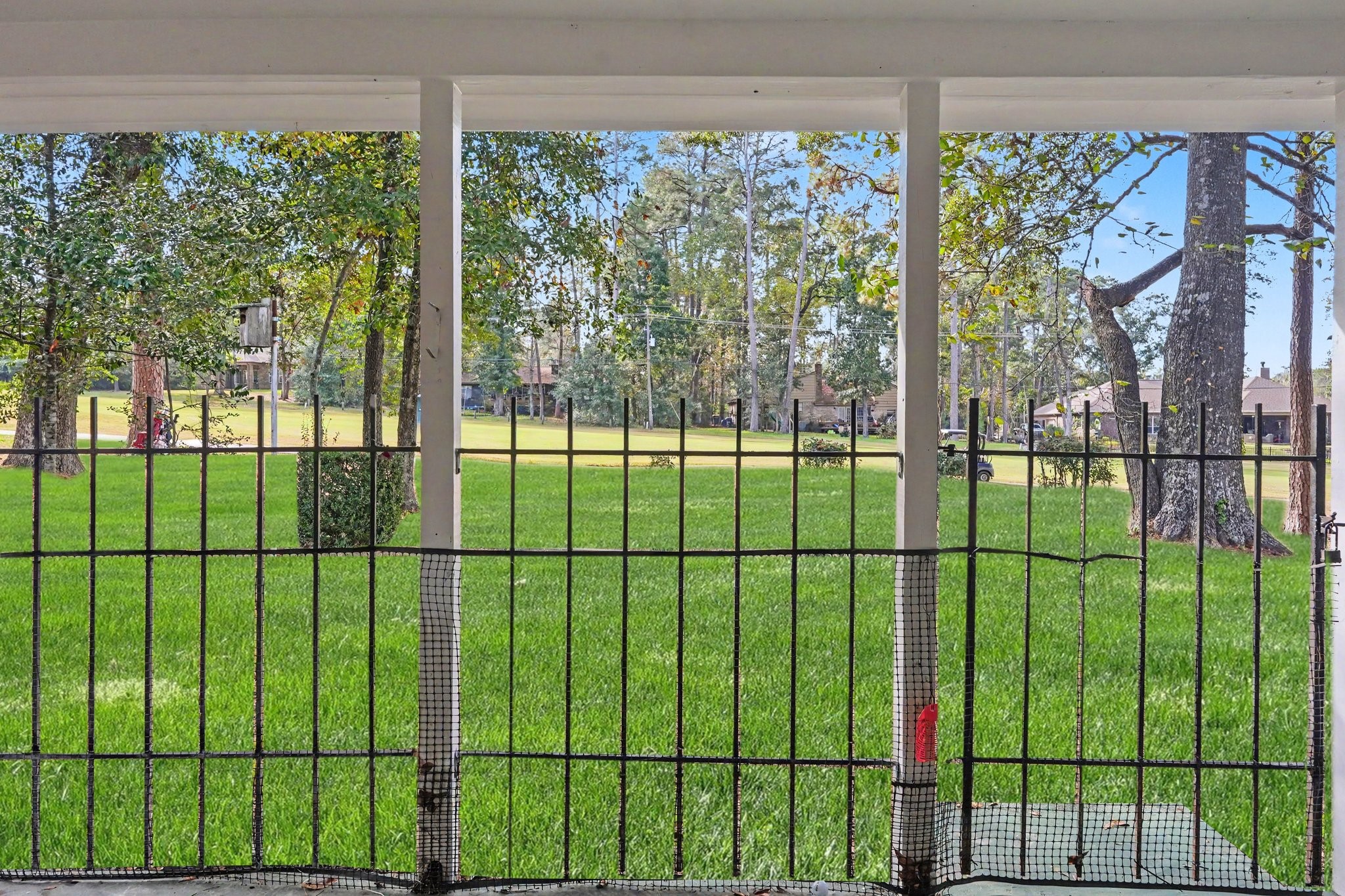 This fence does not obstruct the view of the golf course.