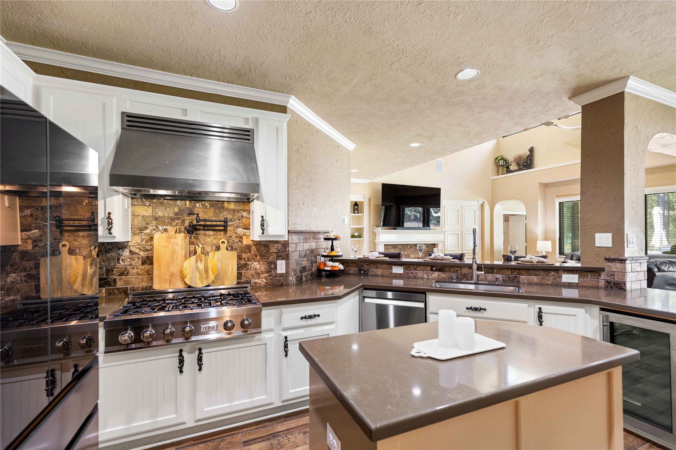 13322 Stonecrest Lane, Conroe, TX 77302