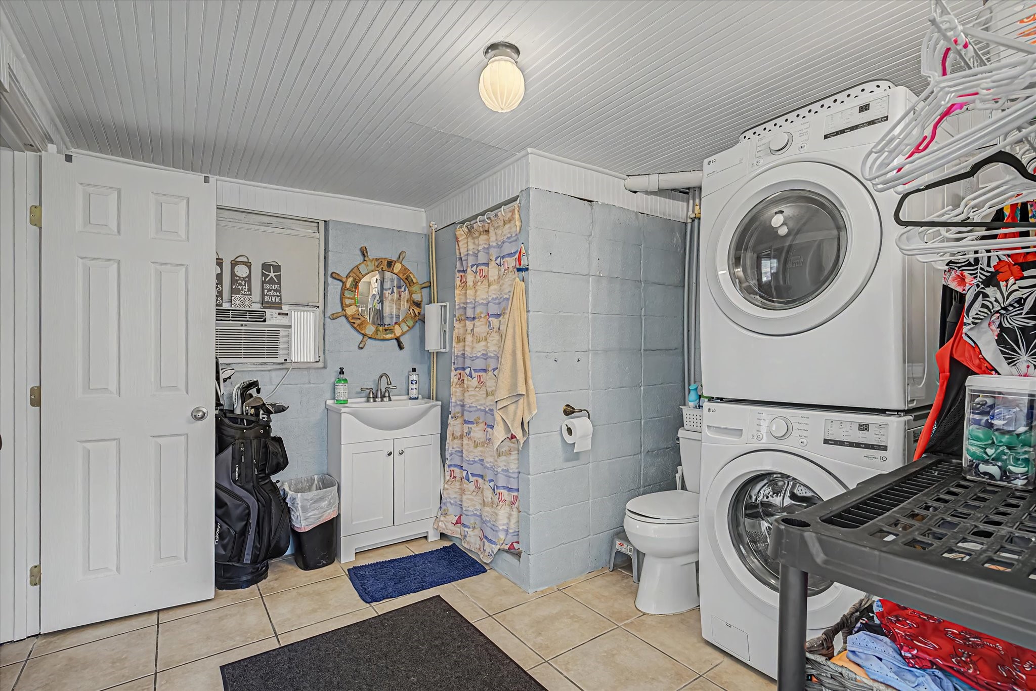 273 Barracuda Street, Bayou Vista, TX 77563