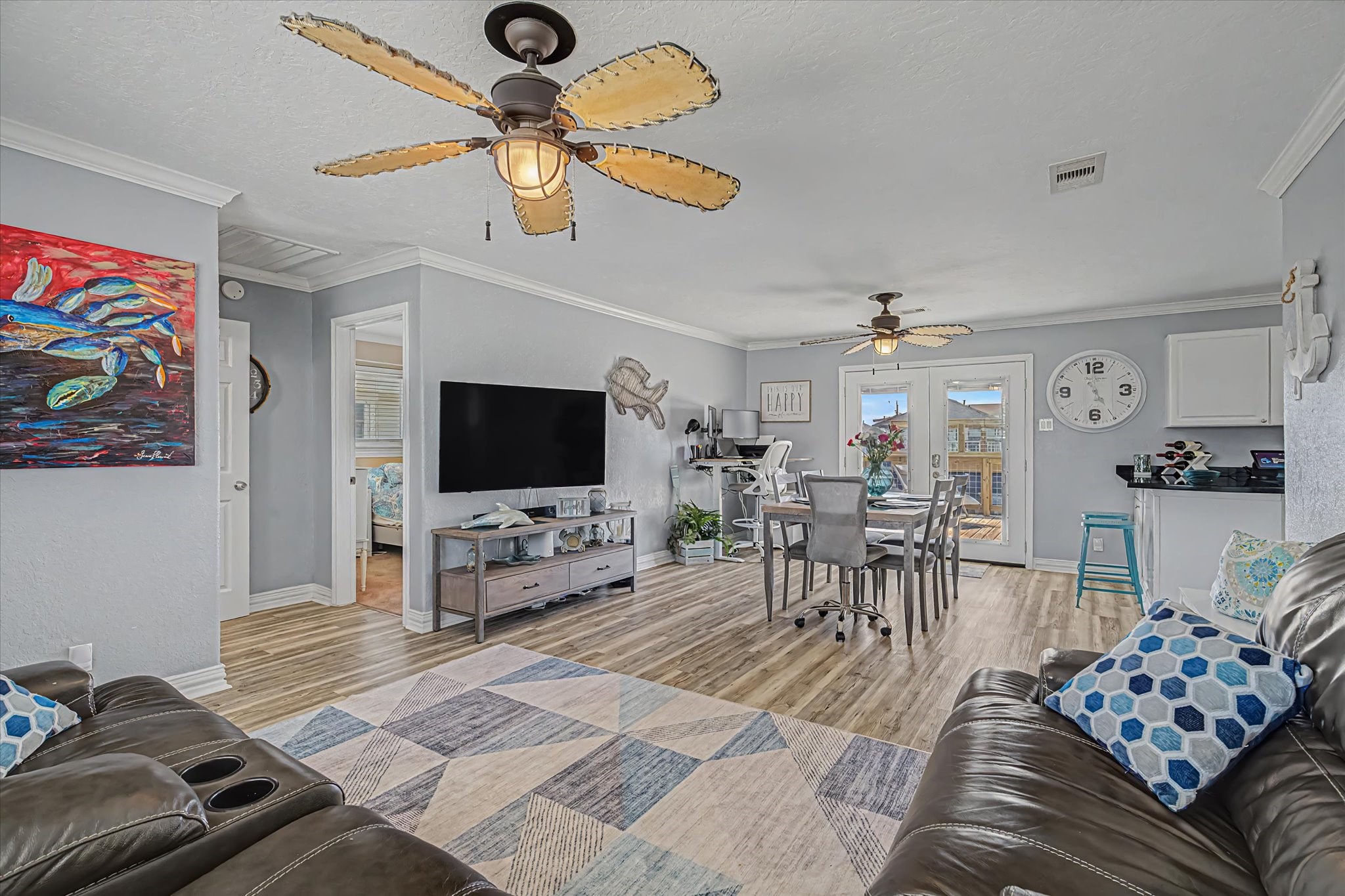 273 Barracuda Street, Bayou Vista, TX 77563
