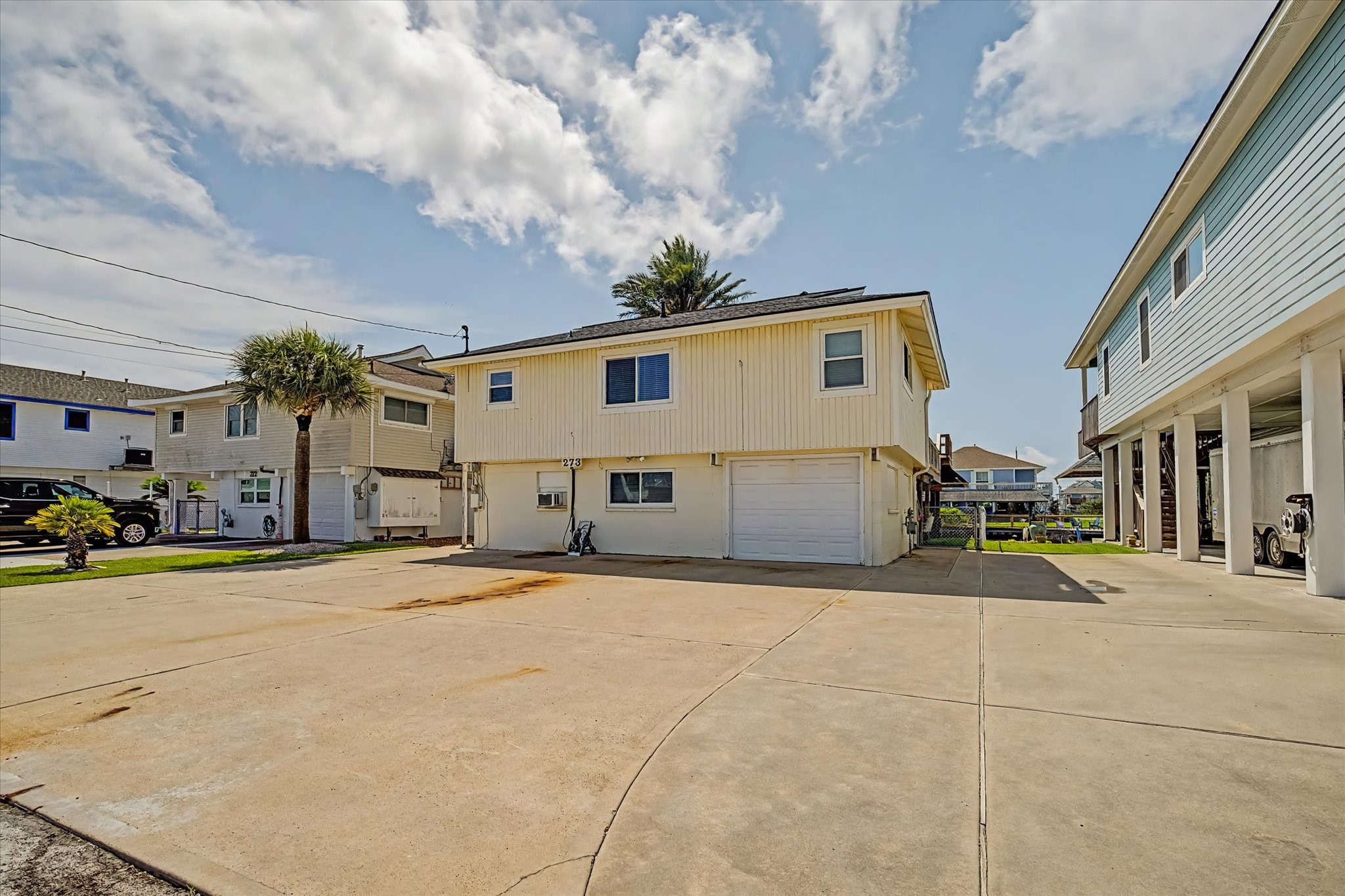 273 Barracuda Street, Bayou Vista, TX 77563