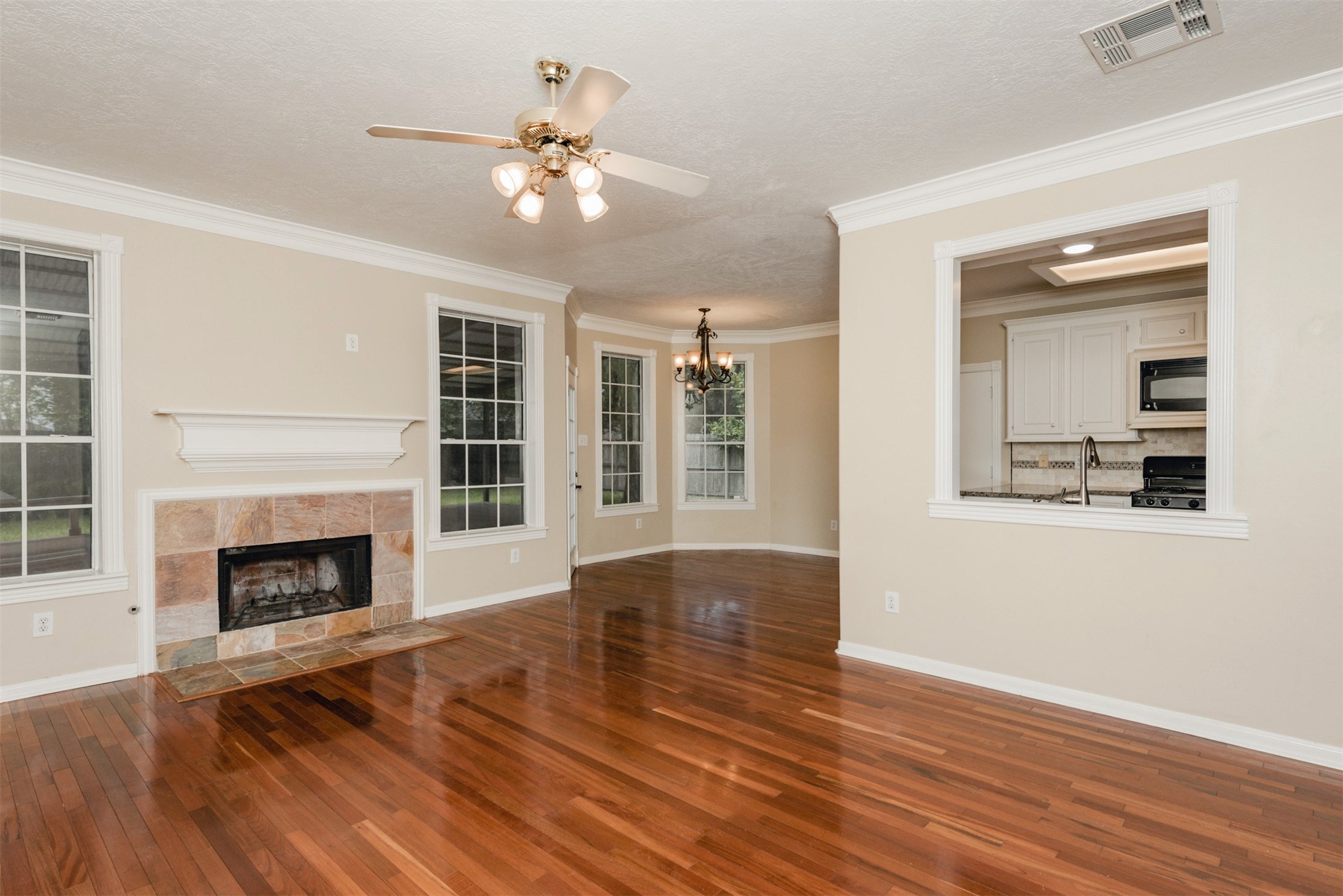 215 SUNSET RIDGE, League City, TX 77573 215 SUNSET RIDGE, League City, TX 77573
