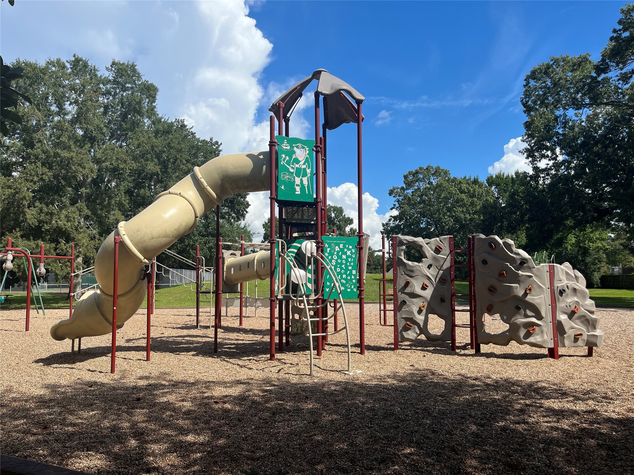 16019 Mill Point Drive, Houston, TX 77059
