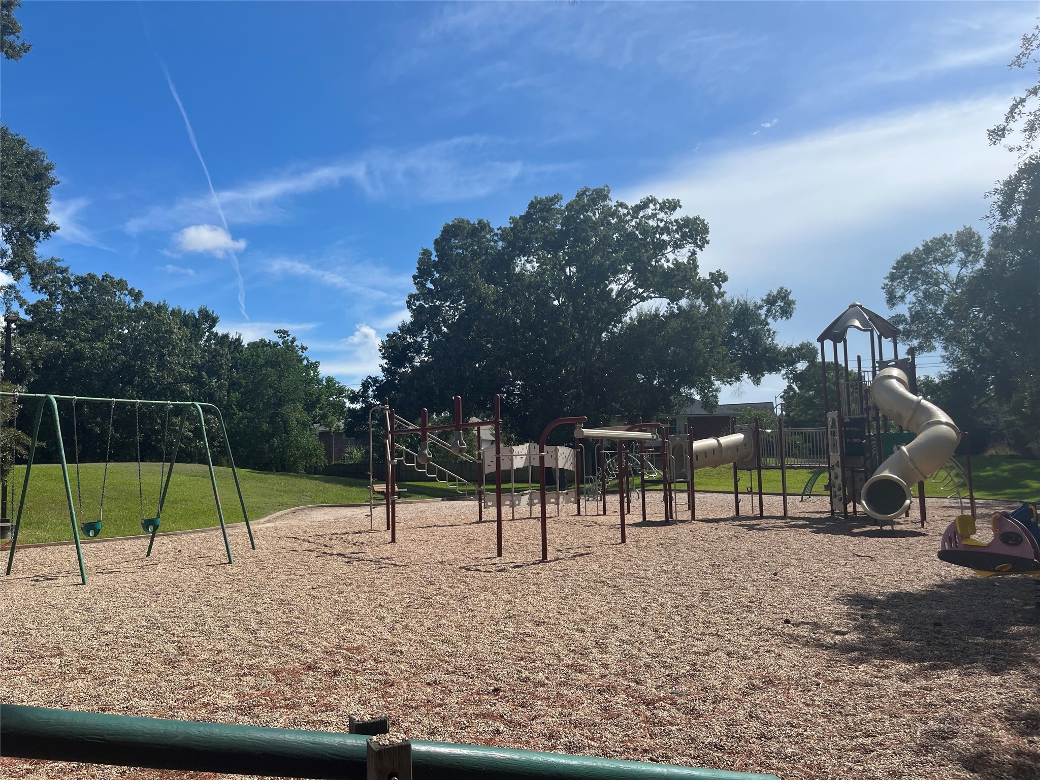 16019 Mill Point Drive, Houston, TX 77059