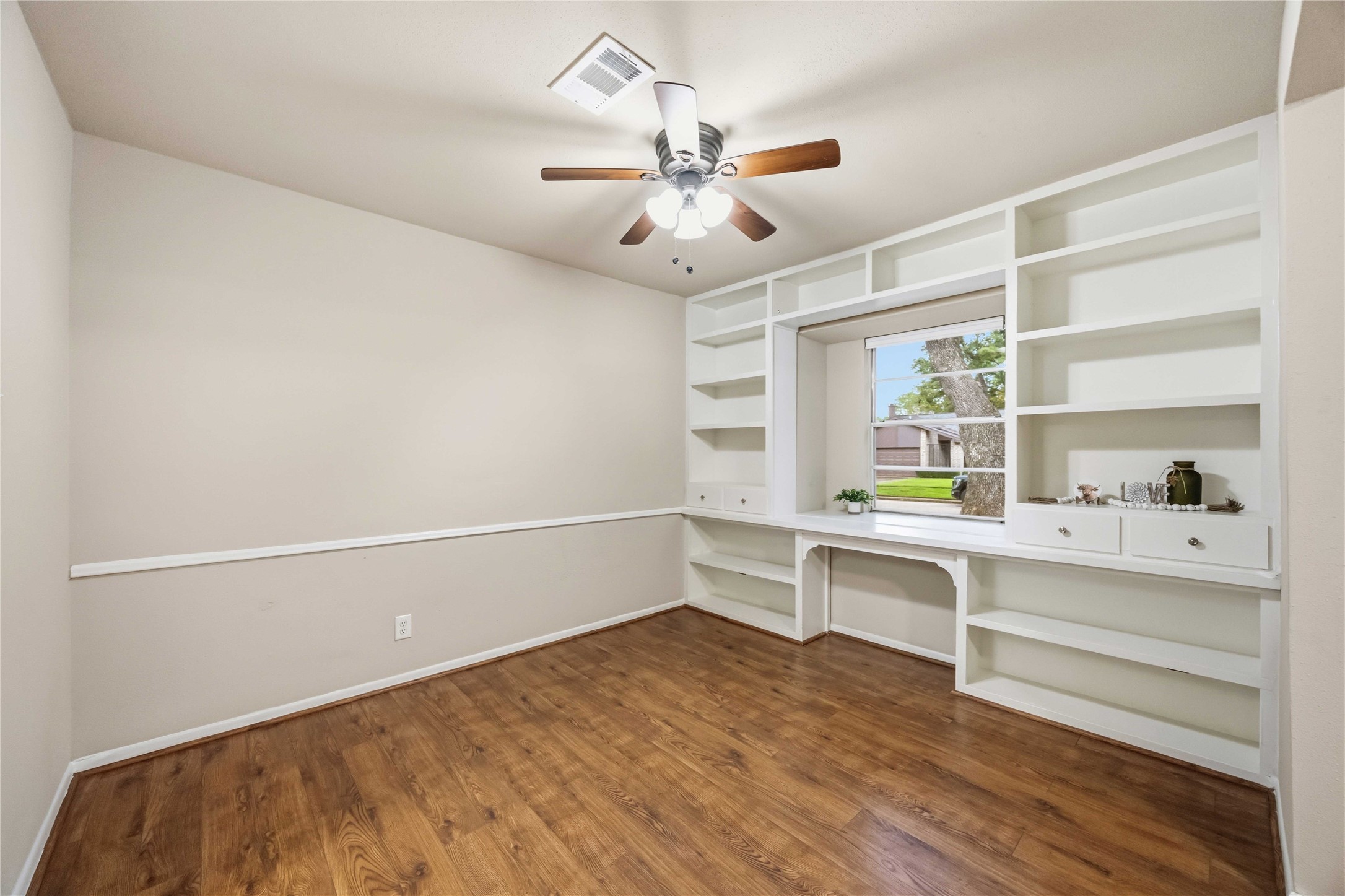 Office or Formal Dining Space