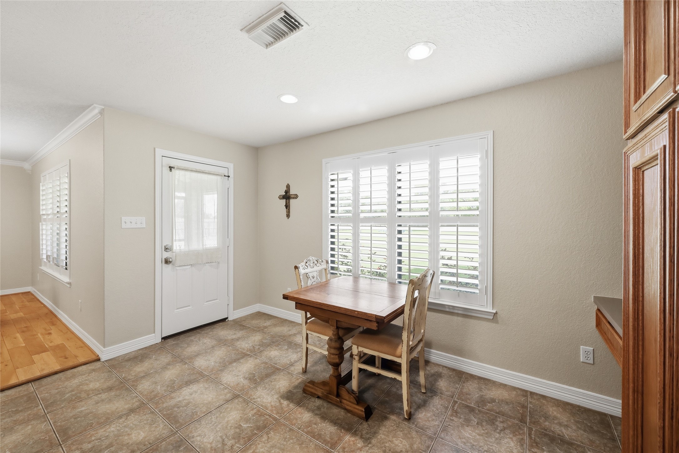 16210 Bluebird Street, Santa Fe, TX 77517