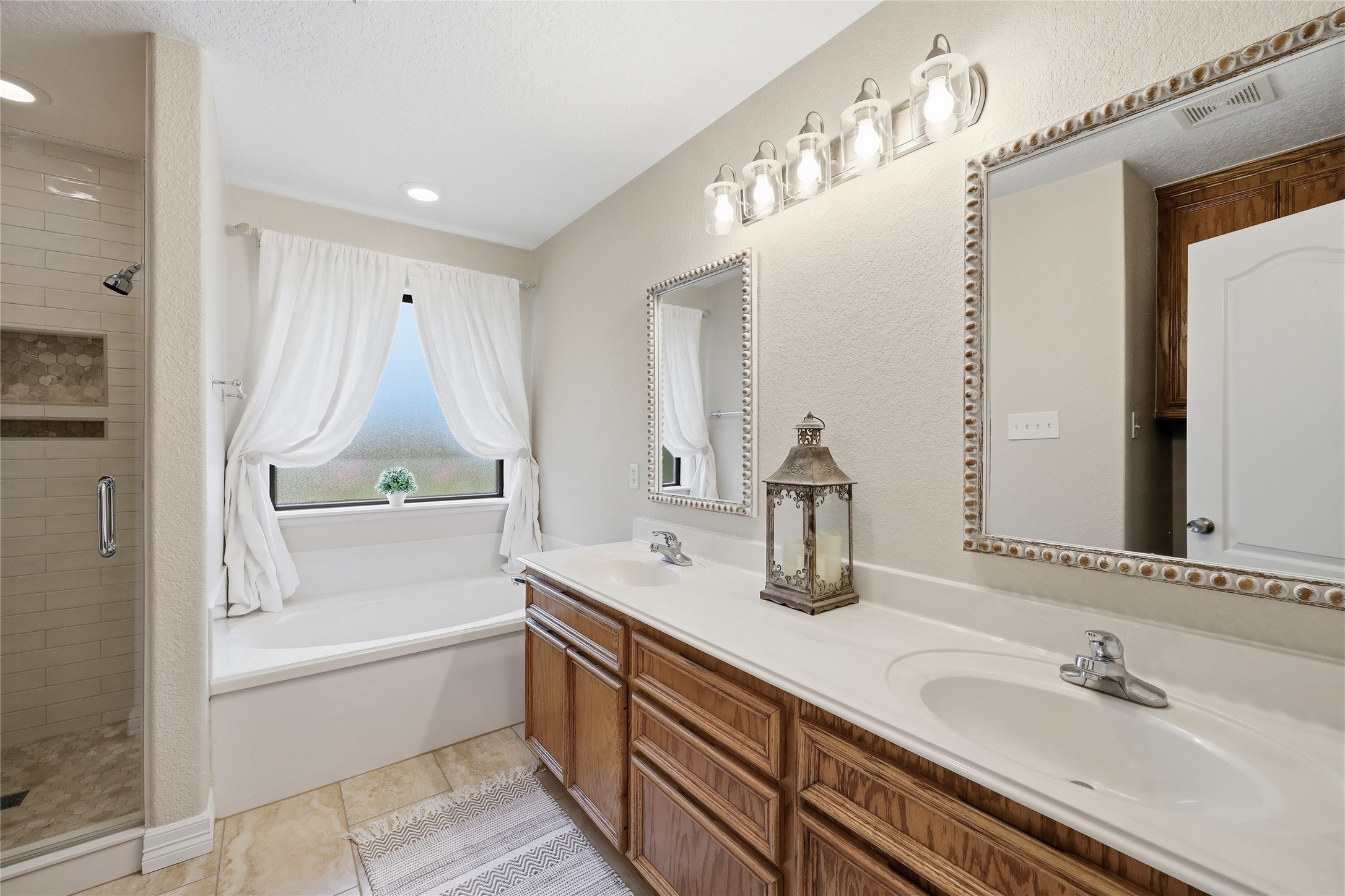 16210 Bluebird Street, Santa Fe, TX 77517