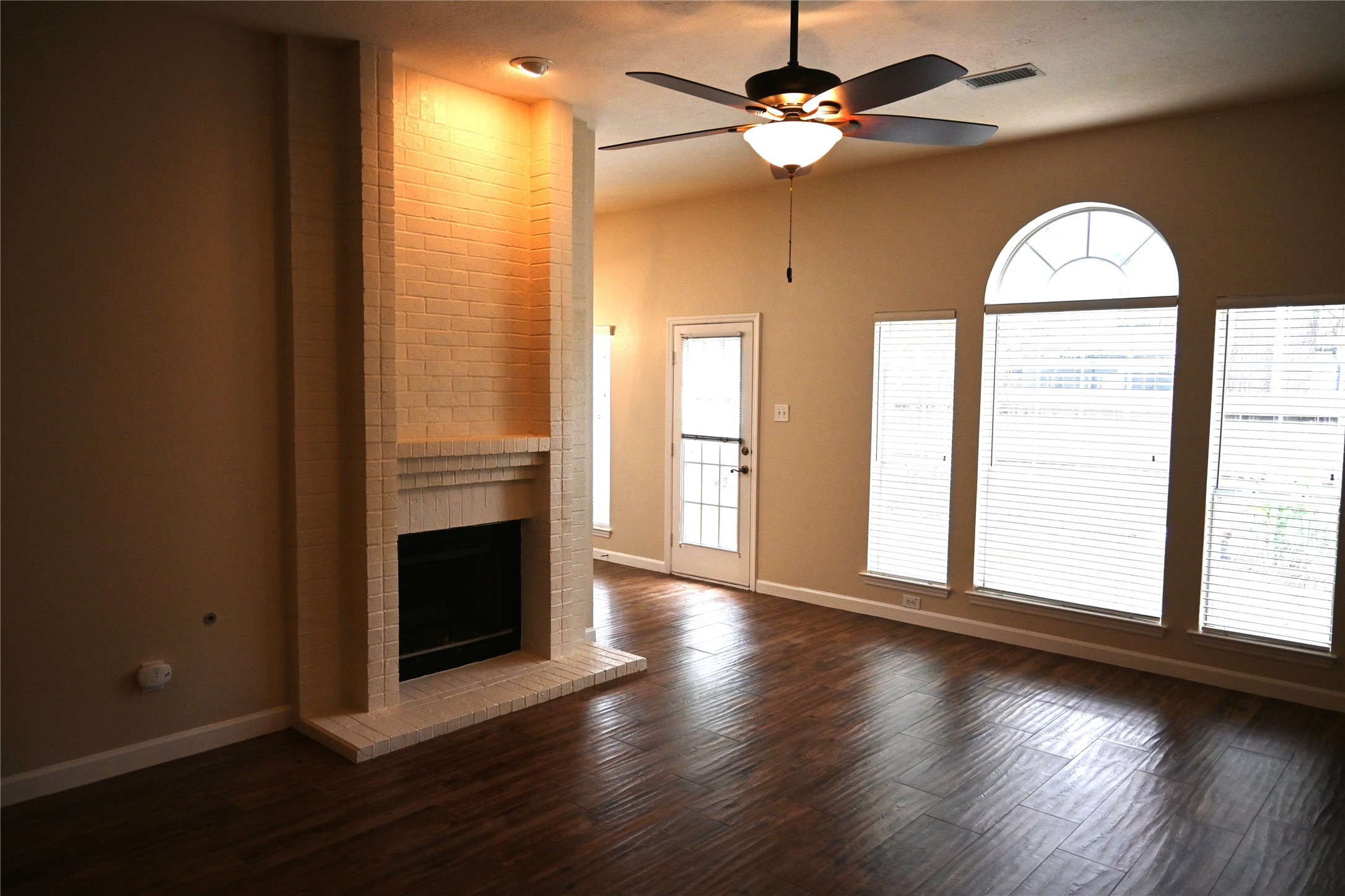 22 E Trillium Circle, The Woodlands, TX 77381