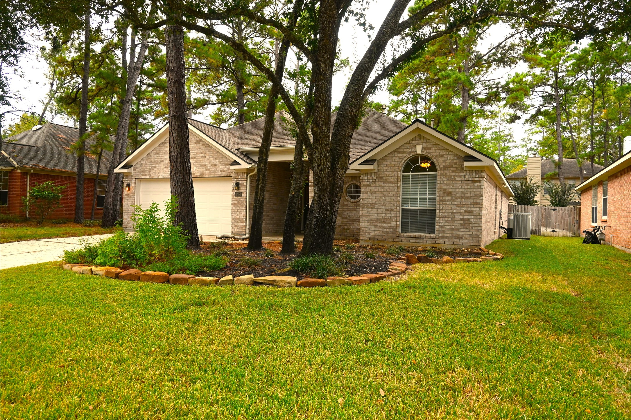 22 E Trillium Circle, The Woodlands, TX 77381